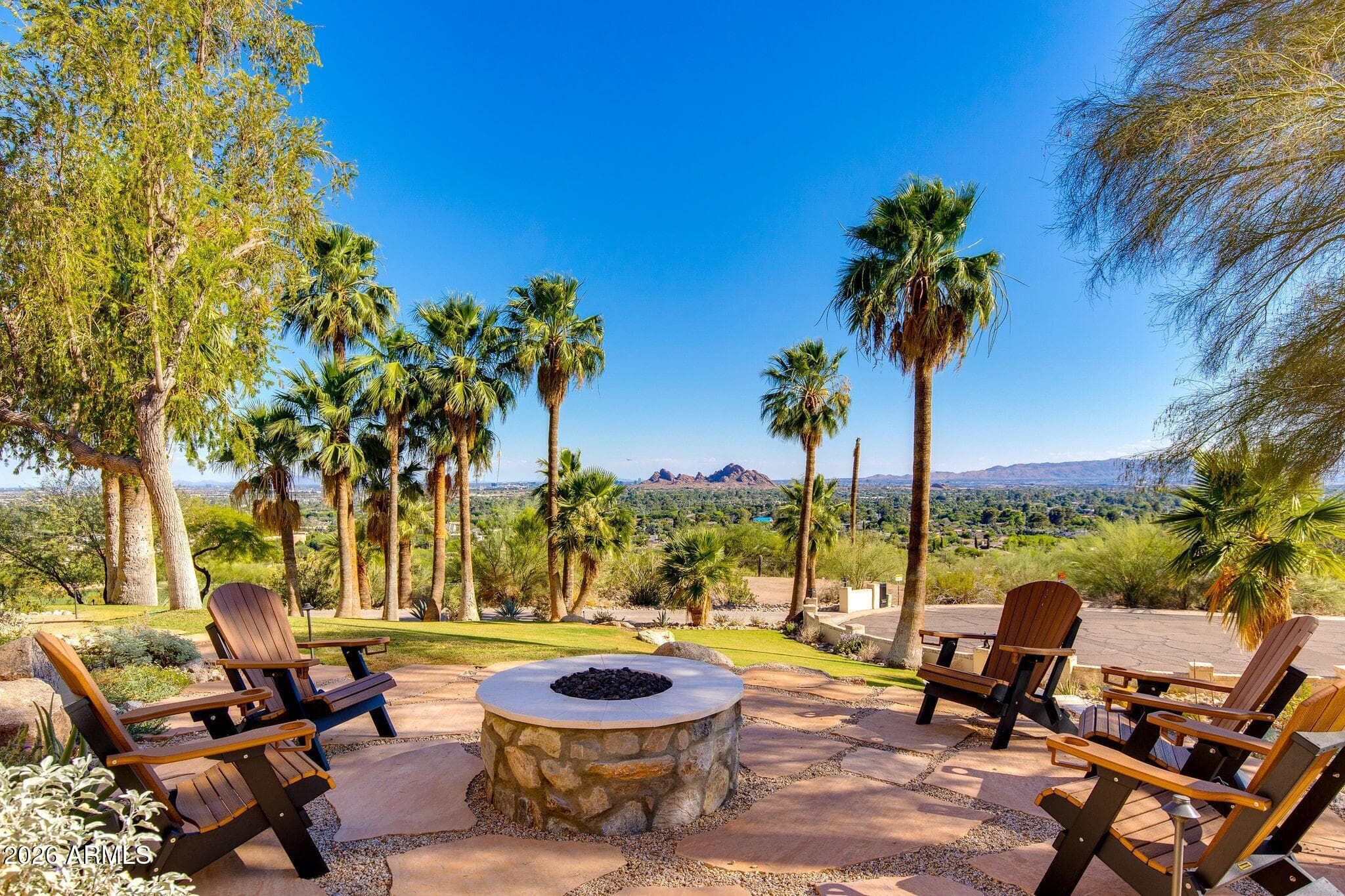 5654 E Mesquite Lane, Phoenix, Arizona