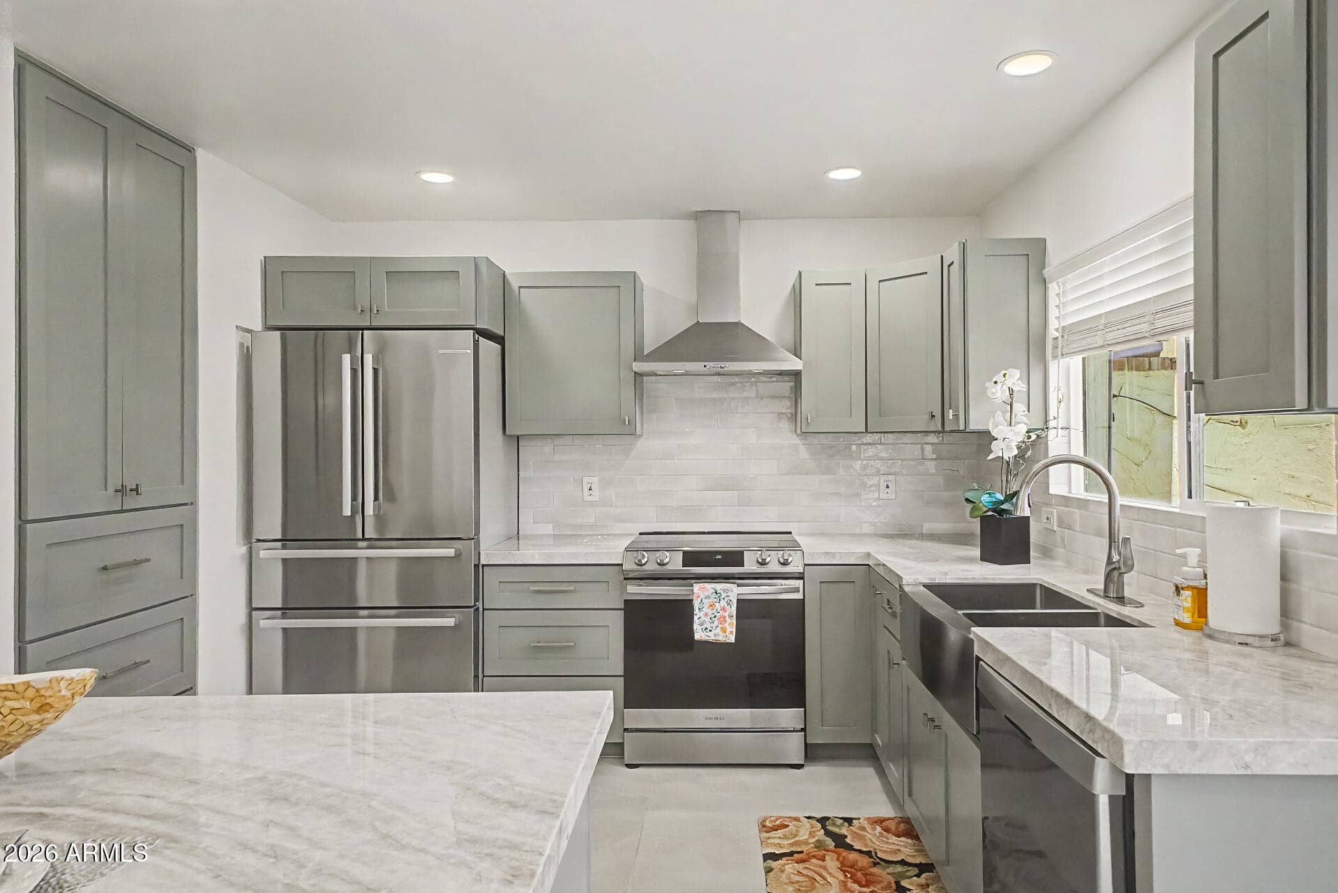 7123 E Buena Terra Way — photo 3