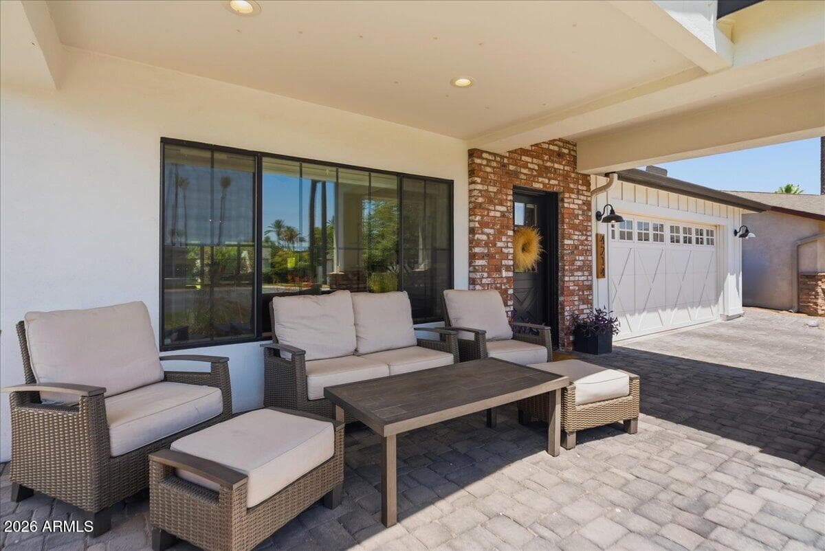 4214 E Turney Avenue — photo 4