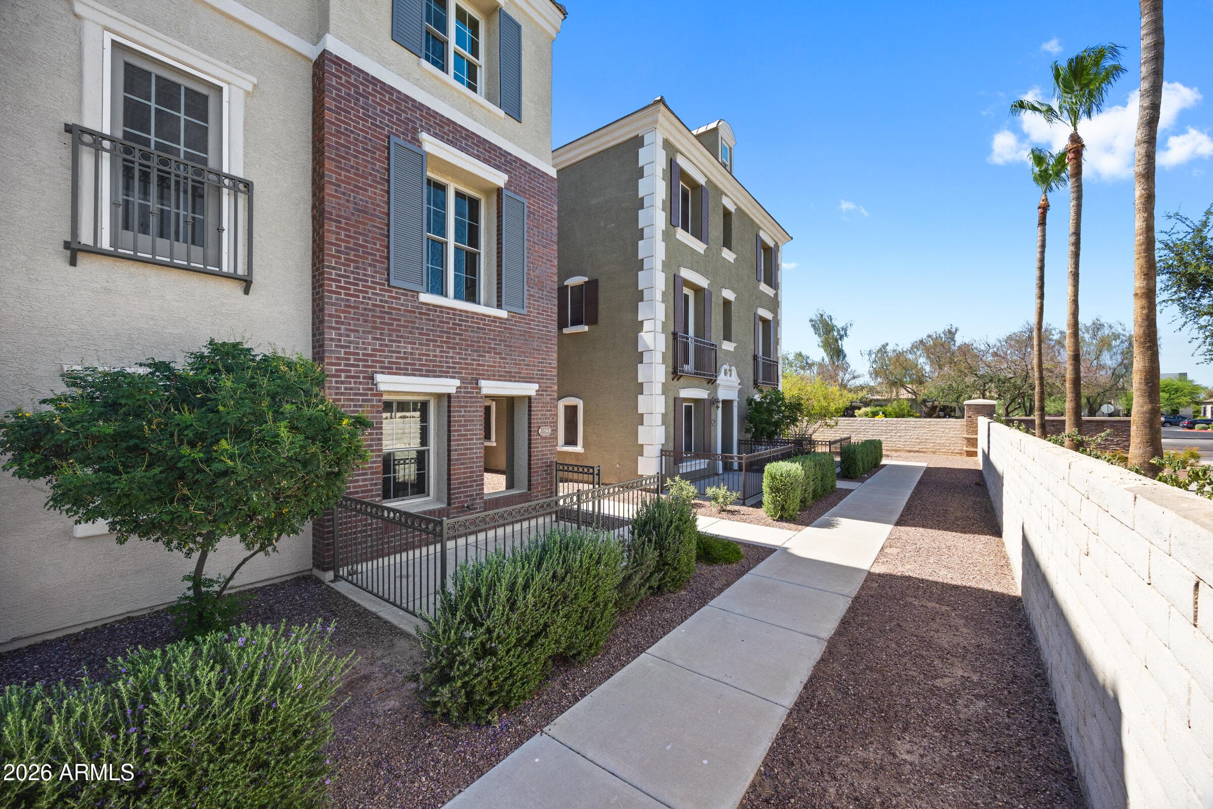 2623 S Balsam Drive — photo 3