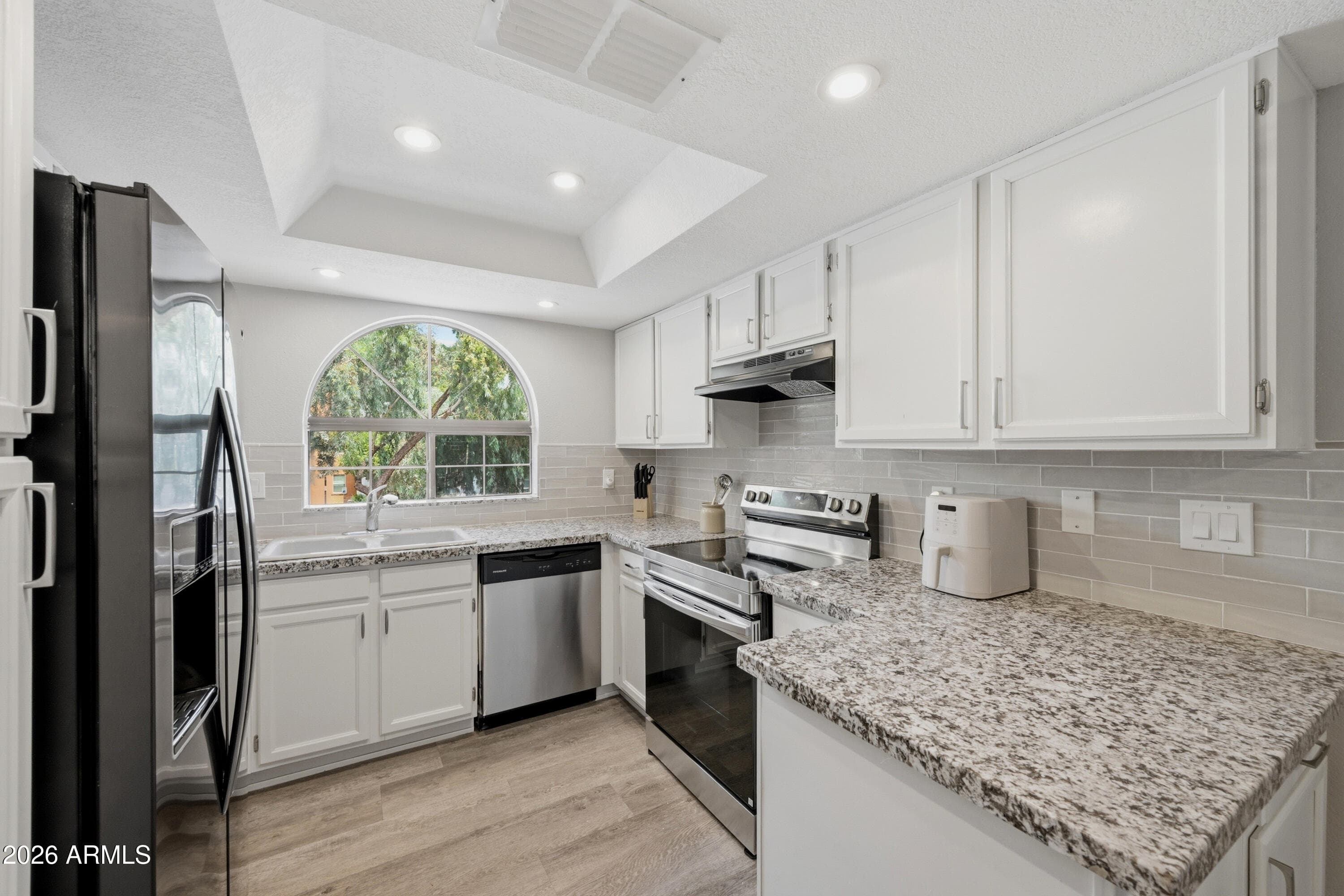 1905 E University Drive 207 — photo 8