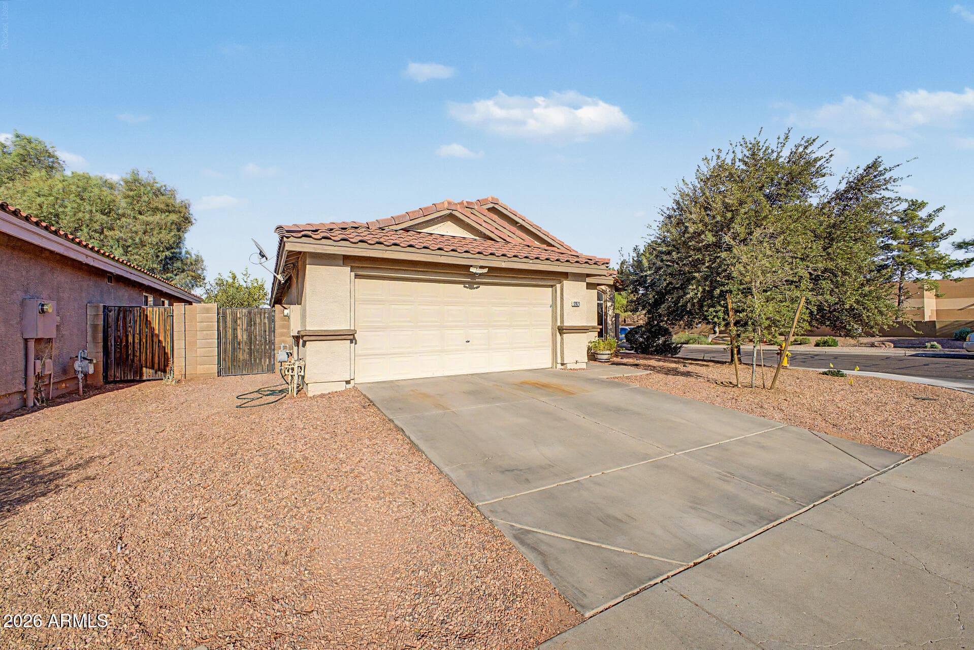 12421 N 42nd Drive — photo 3