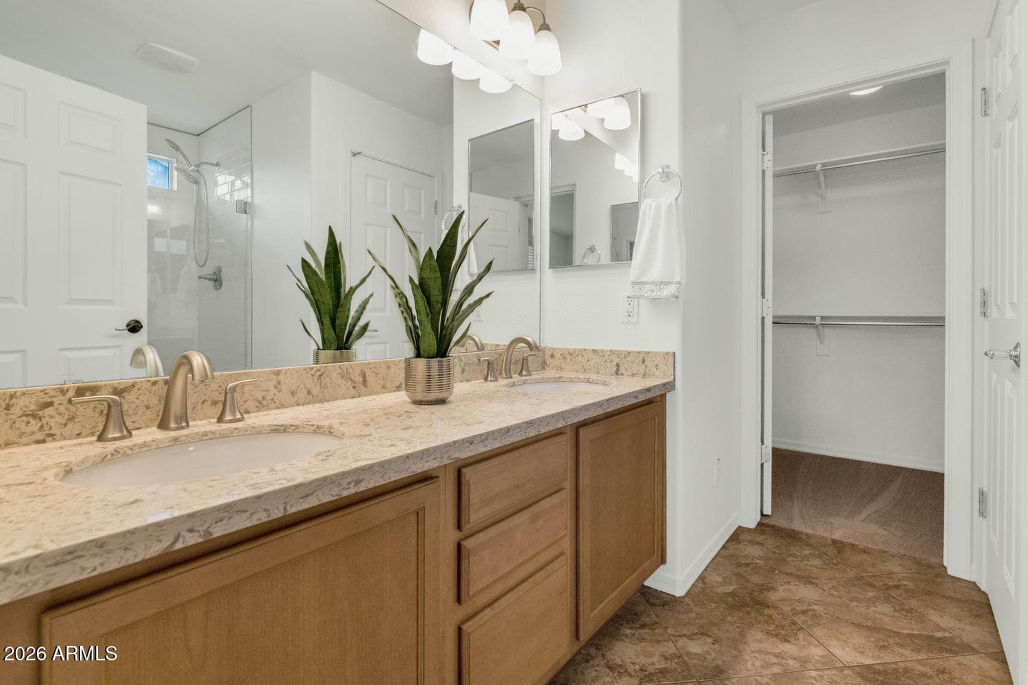 2157 W Scully Drive — photo 6