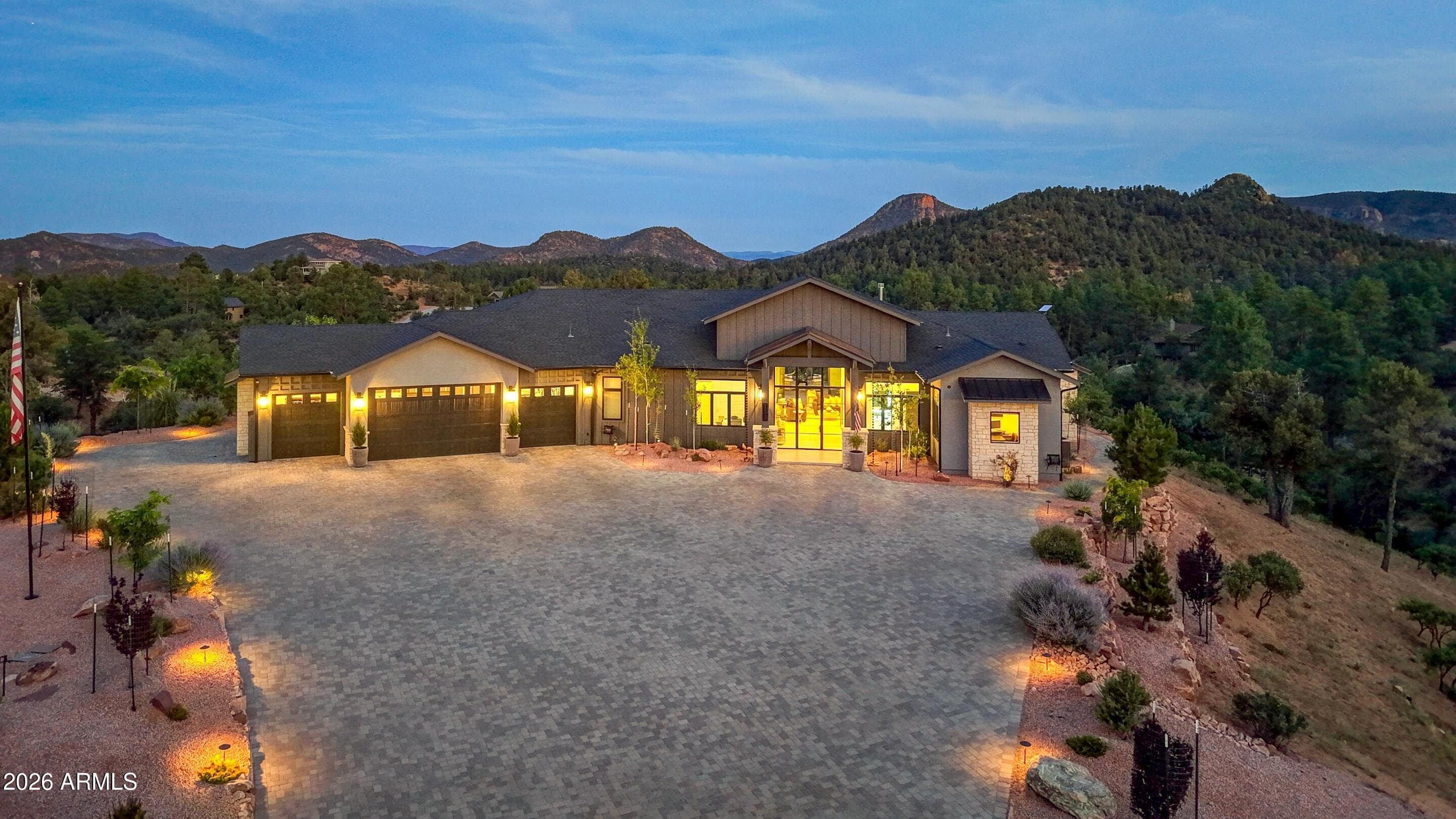153 E Saddleback Trail — photo 4