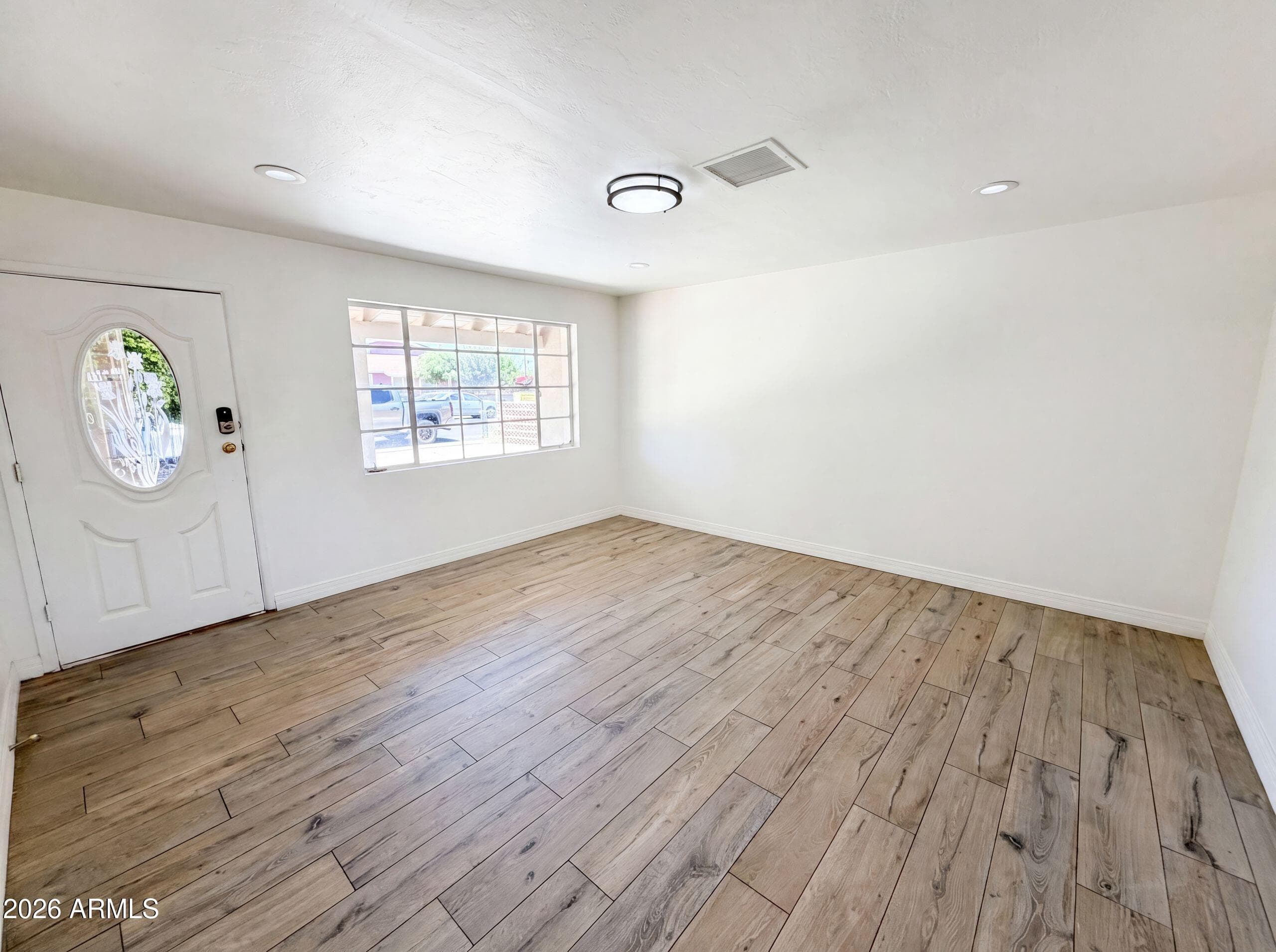 4505 W Clarendon Avenue — photo 3