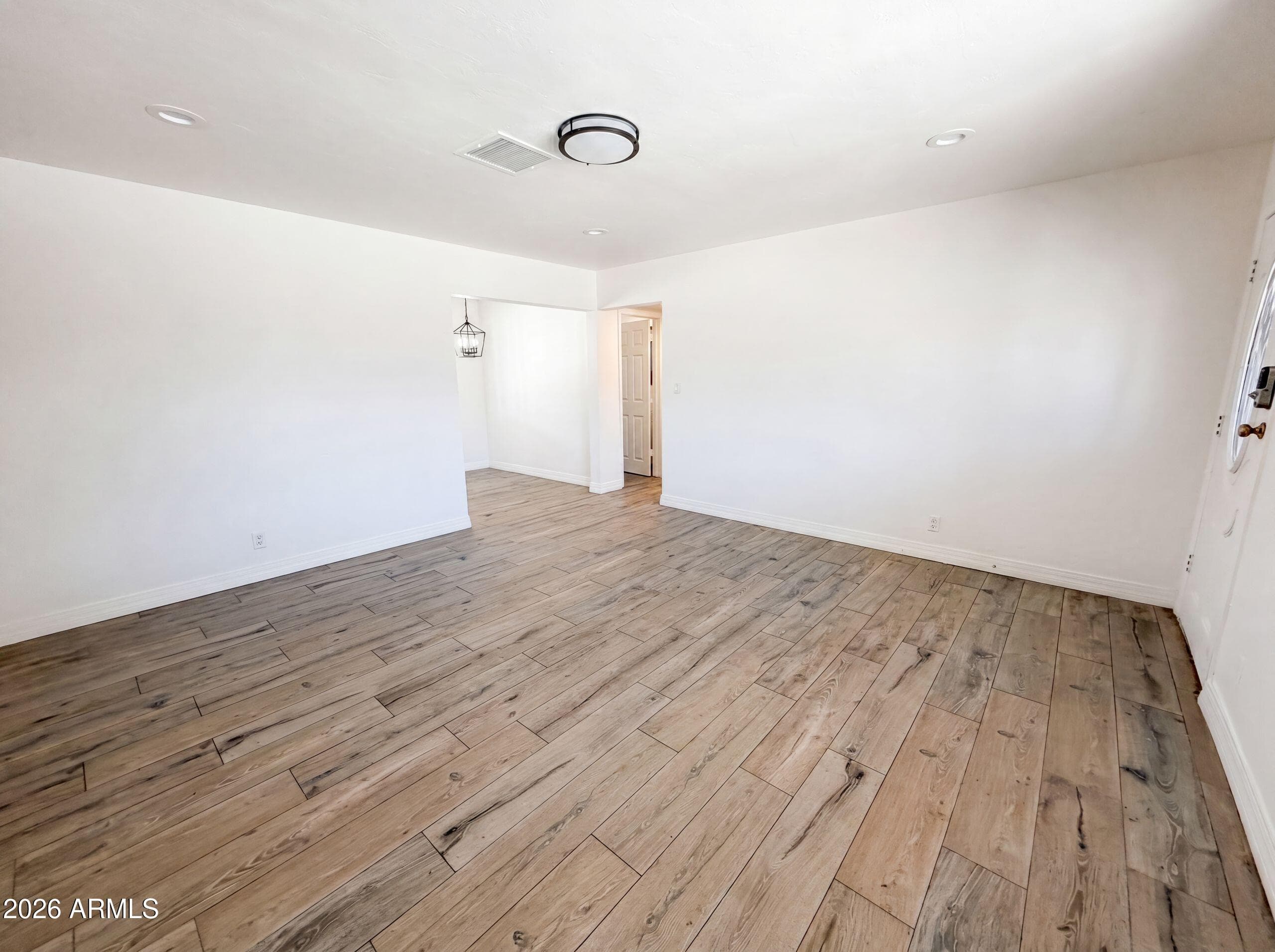 4505 W Clarendon Avenue — photo 5