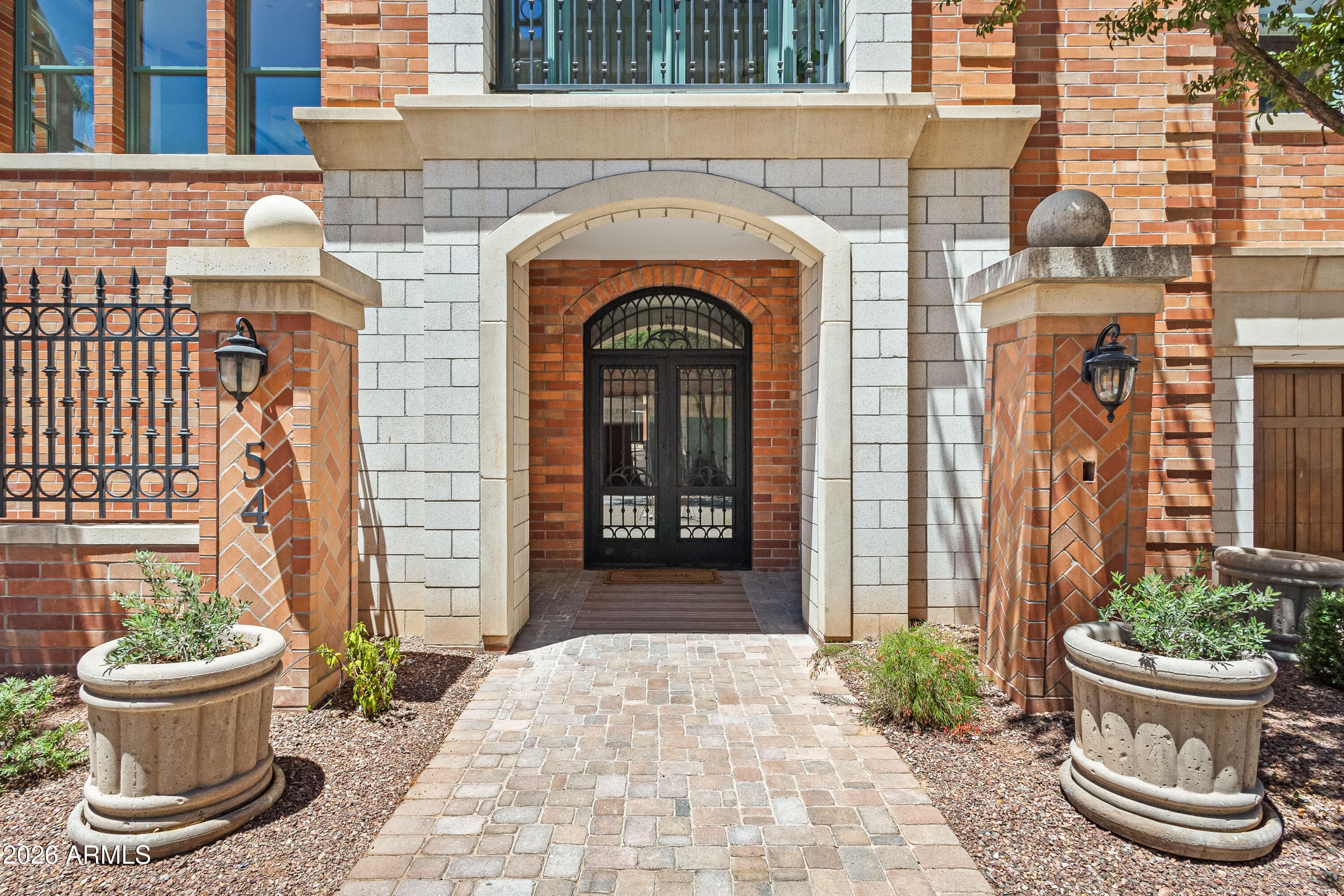 54 W Palm Lane 54