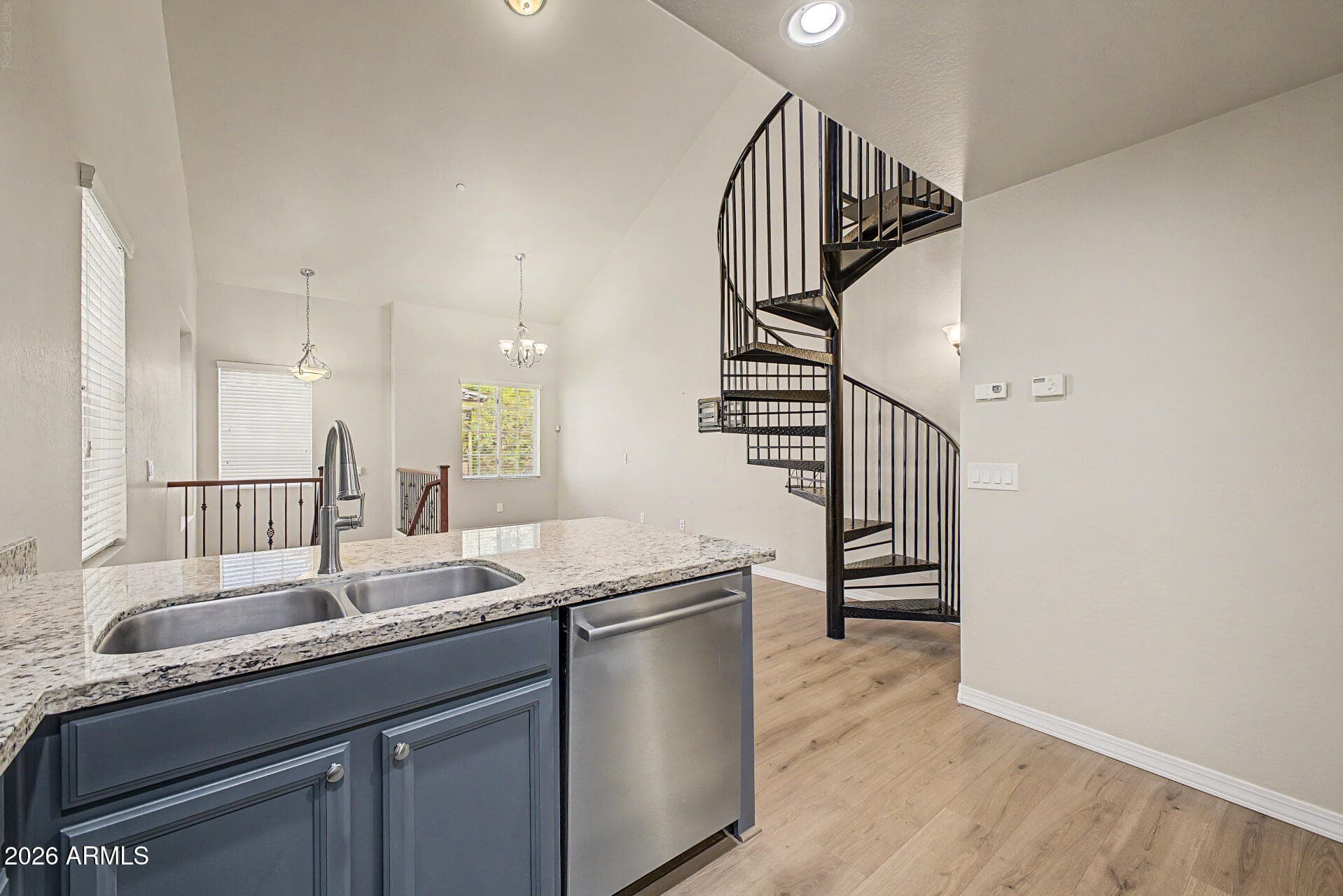 4035 E Windsor Drive — photo 4