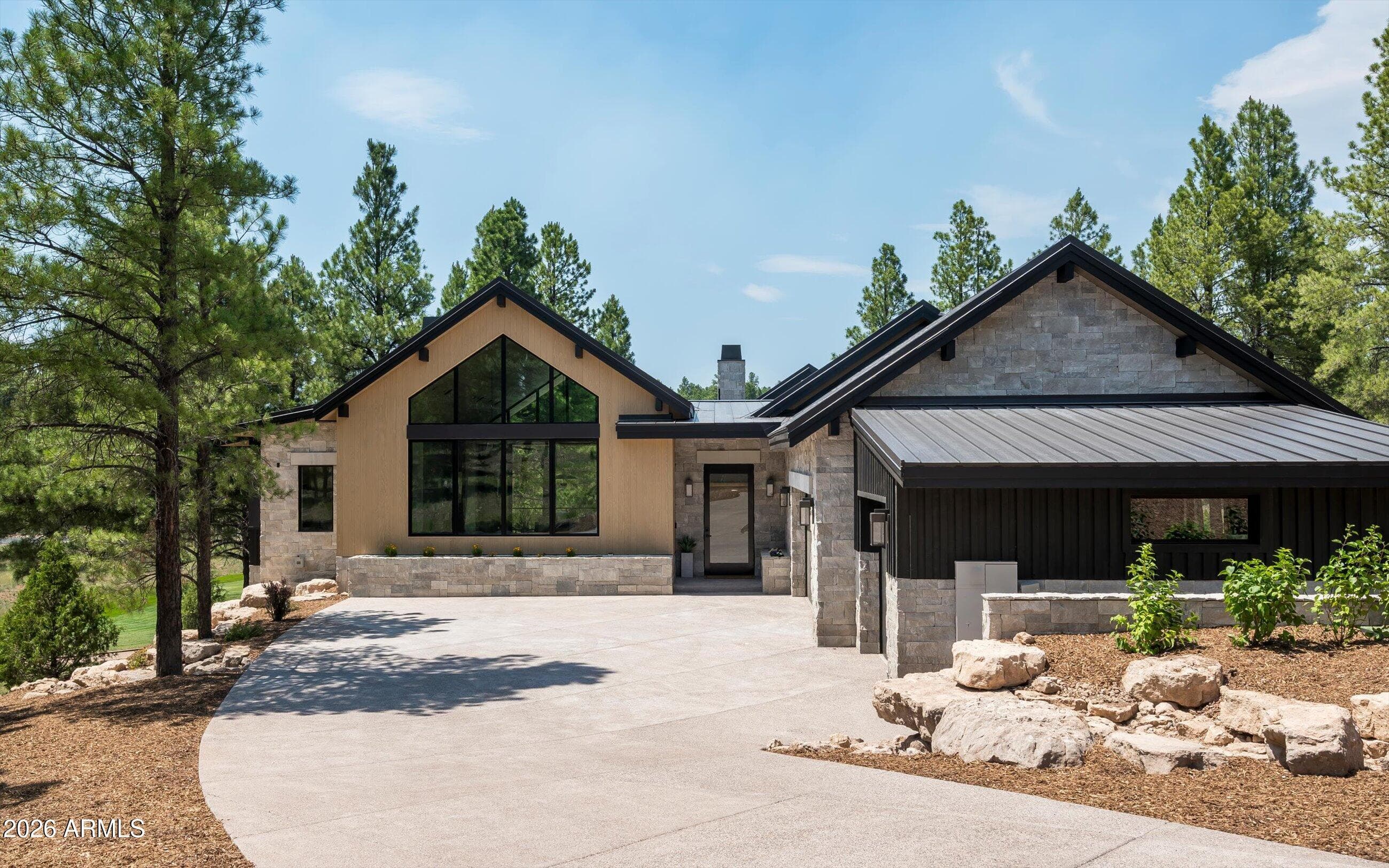 2911 S Solitaires Canyon Drive — photo 2