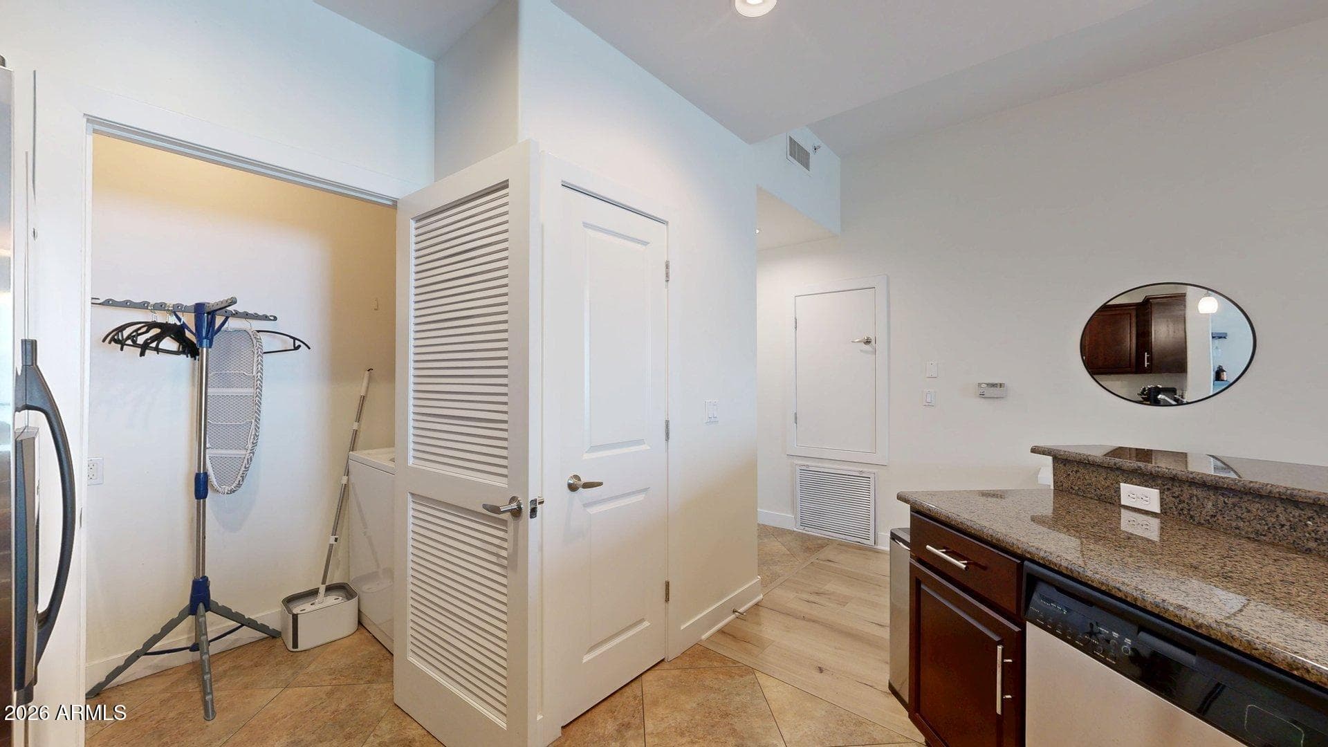 945 E Playa Del Norte Drive 3025 — photo 6