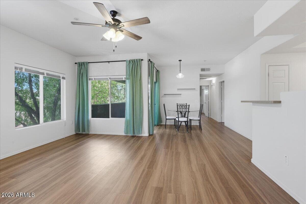 7401 W Arrowhead Clubhouse Drive 2083 — photo 4