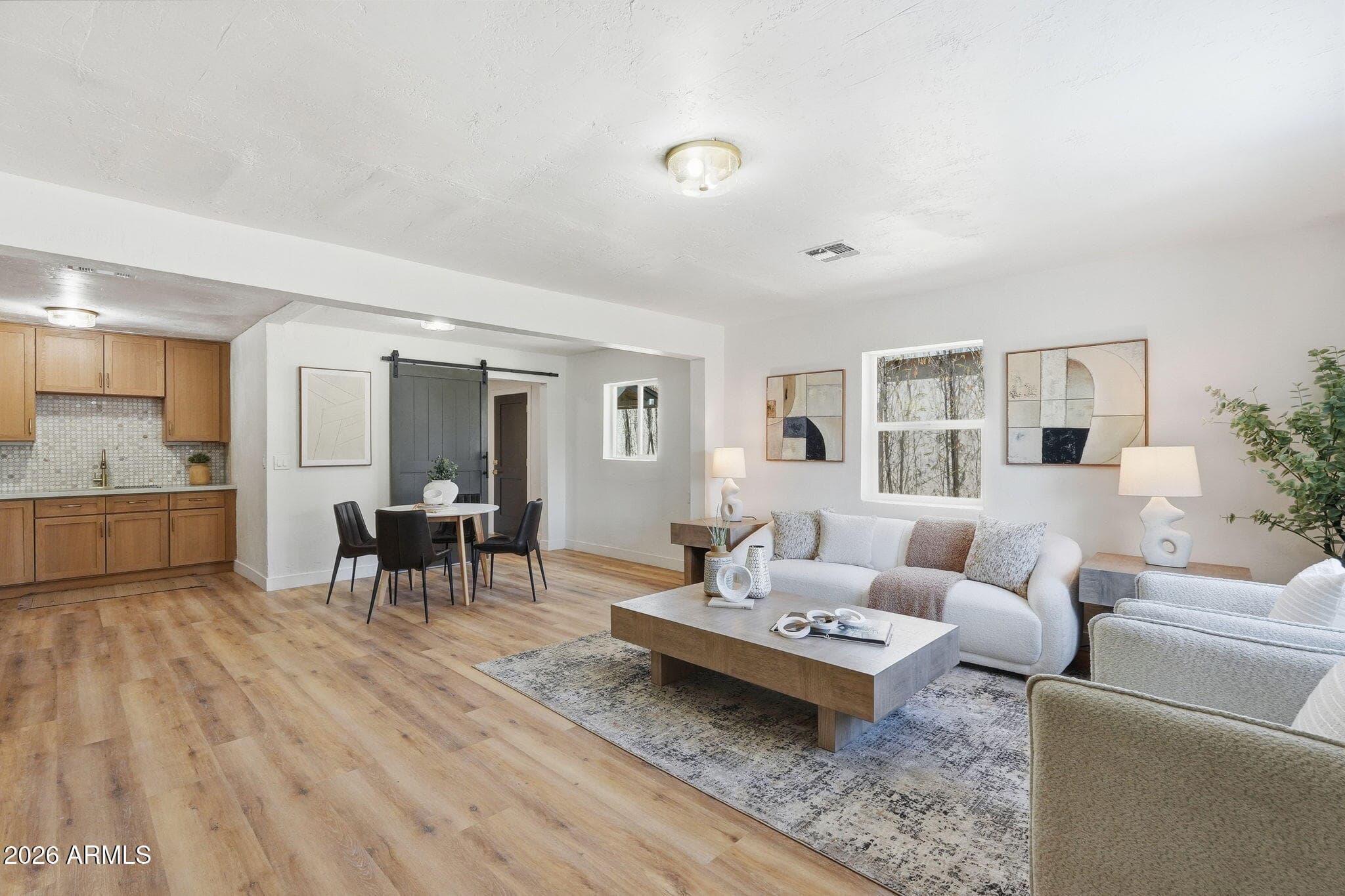 1006 E Weldon Avenue — photo 4