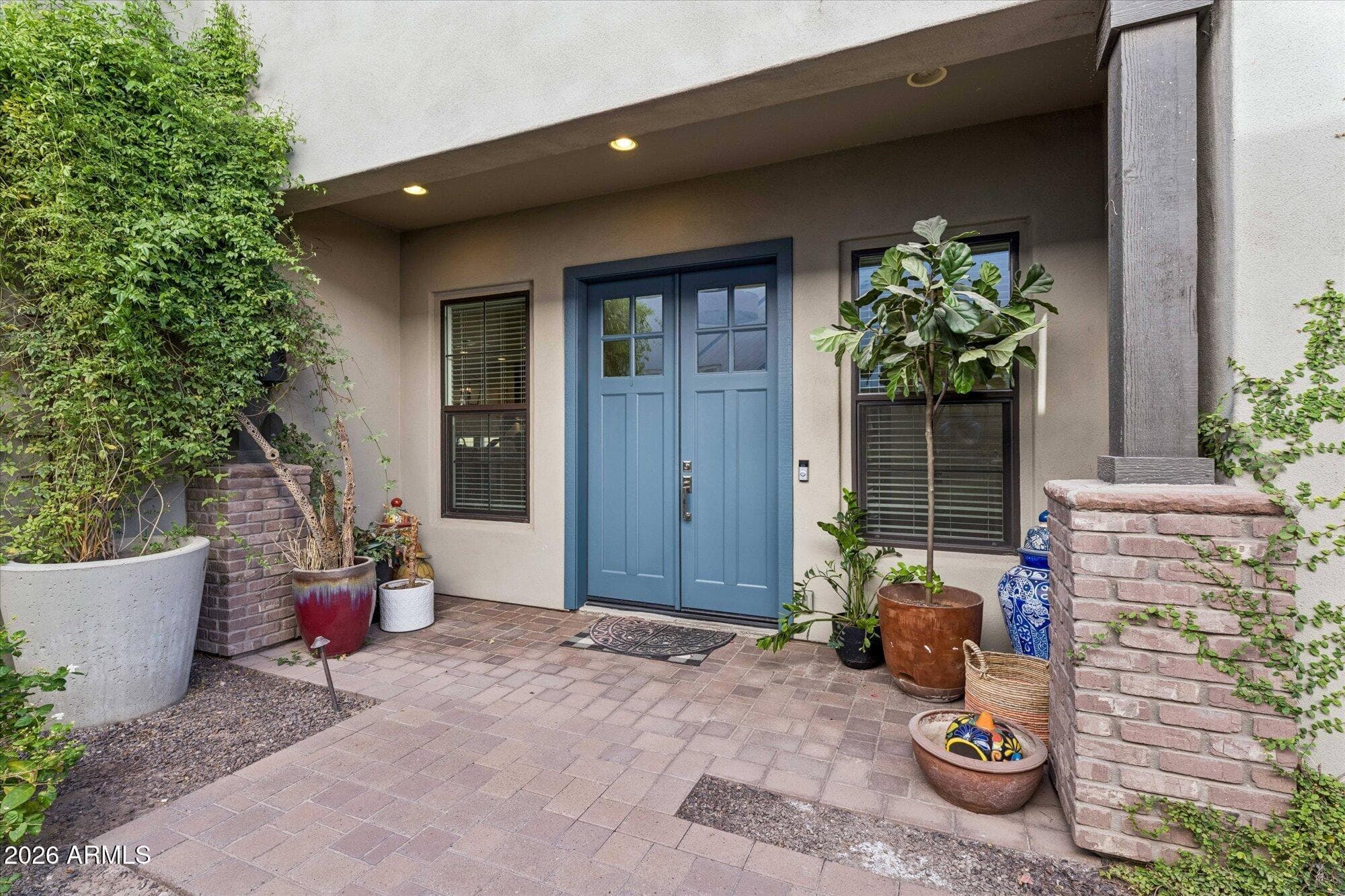 3829 E Crittenden Lane — photo 4
