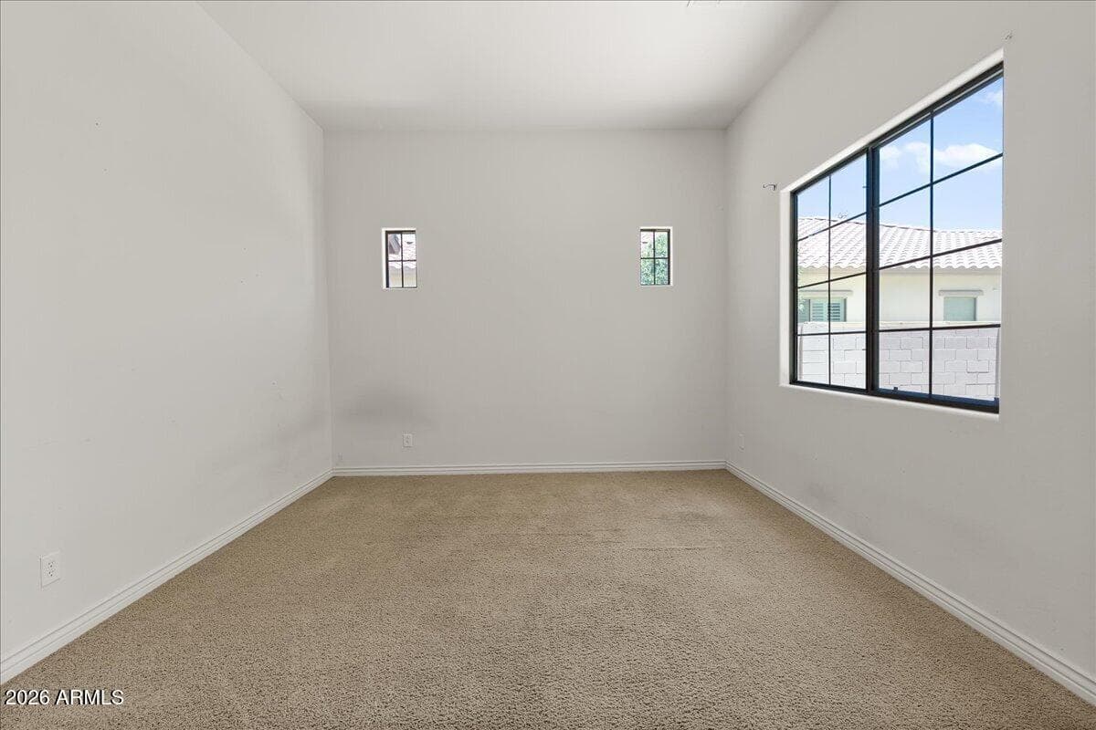13585 S 175th Drive — photo 5