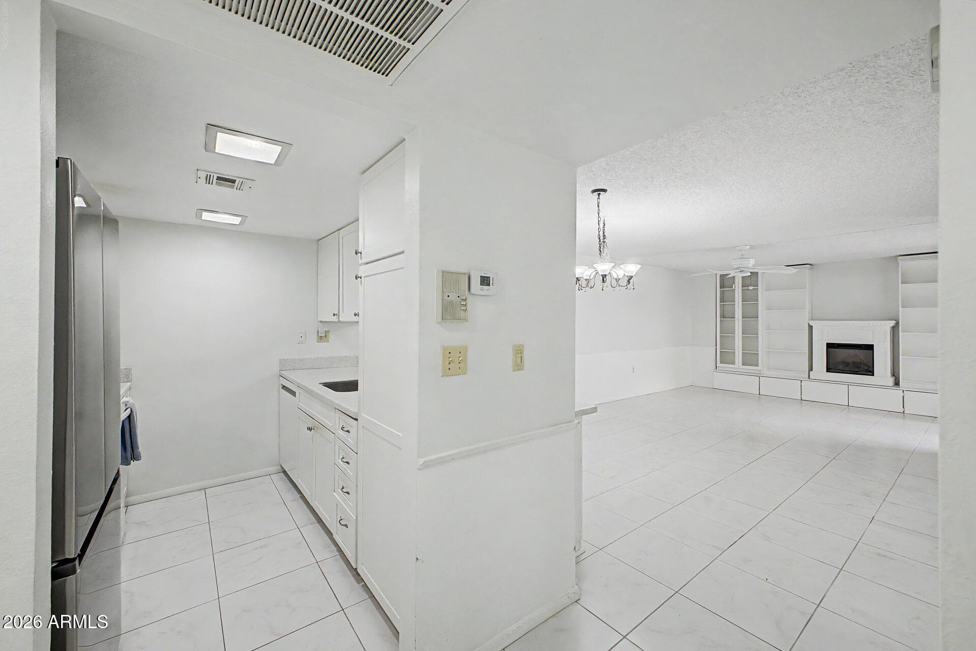 3033 E Devonshire Avenue 1021 — photo 4