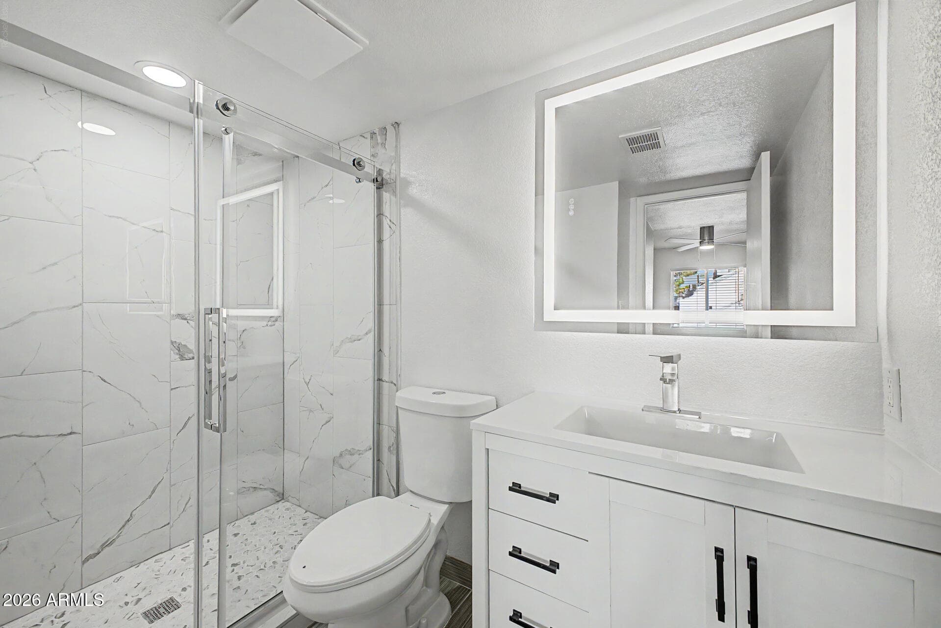 4608 W Maryland Avenue 201 — photo 3