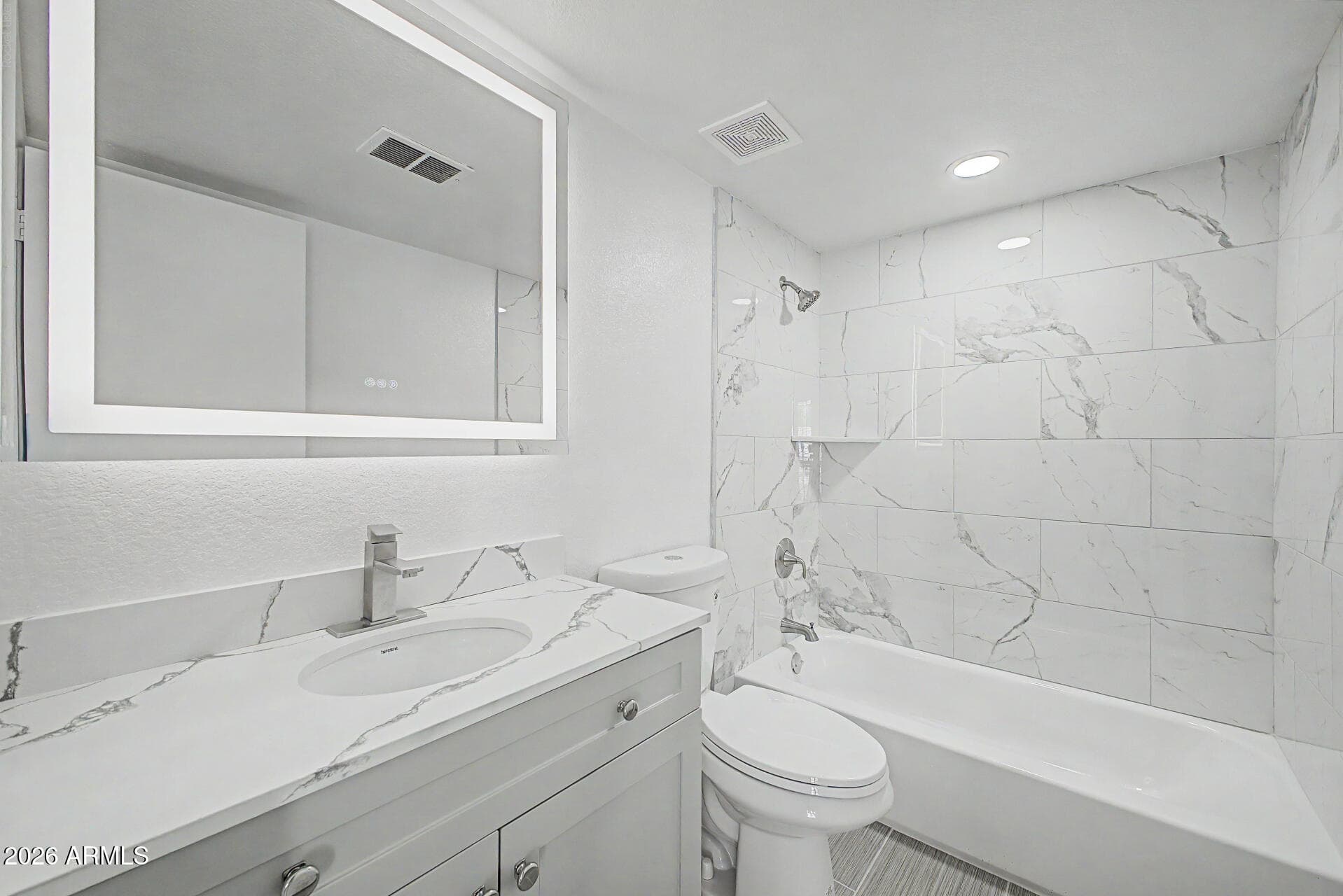 4608 W Maryland Avenue 201 — photo 5