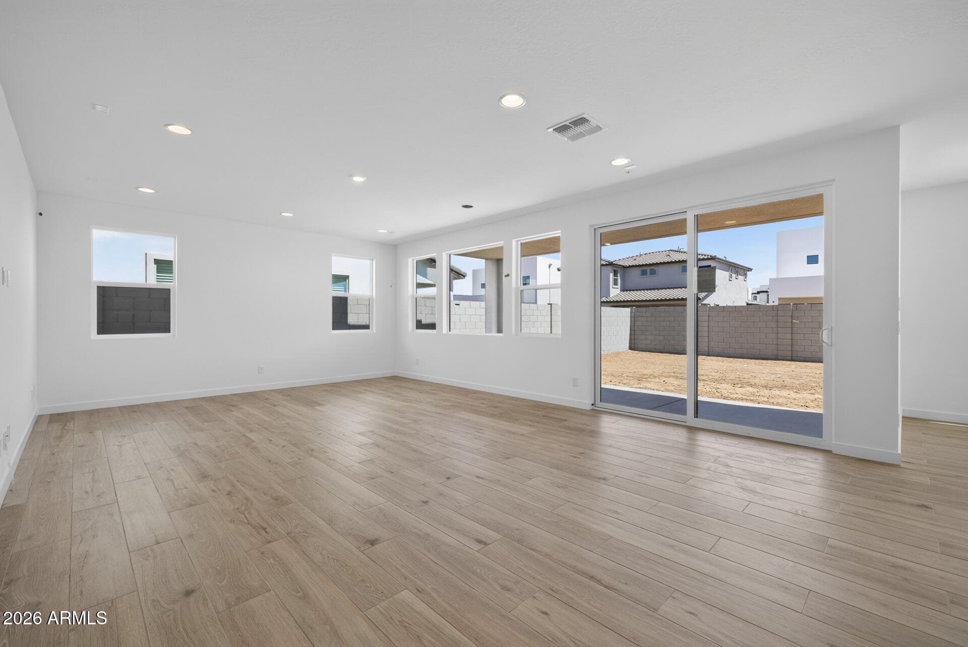 10245 E Unity Avenue — photo 4