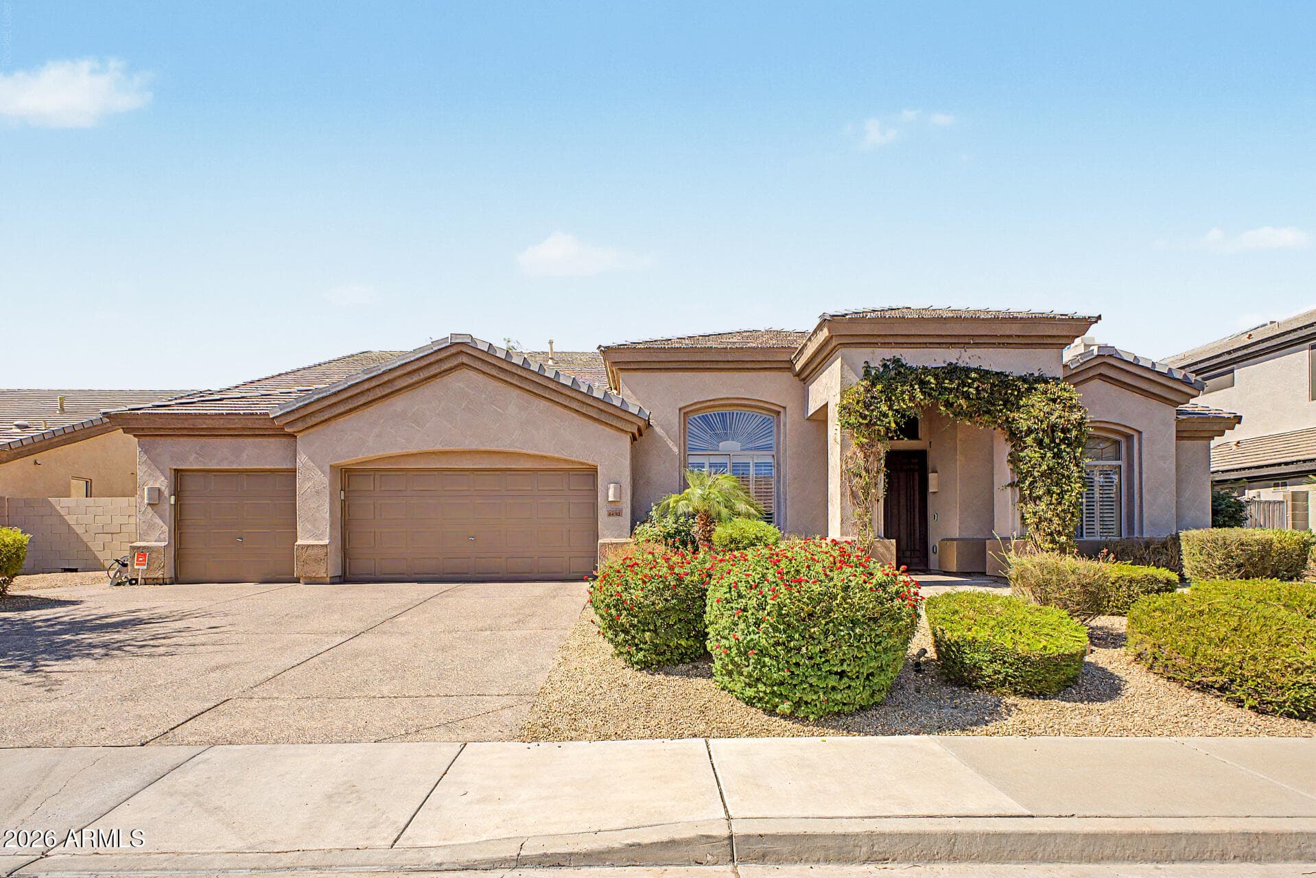 6430 E Kathleen Road — photo 2