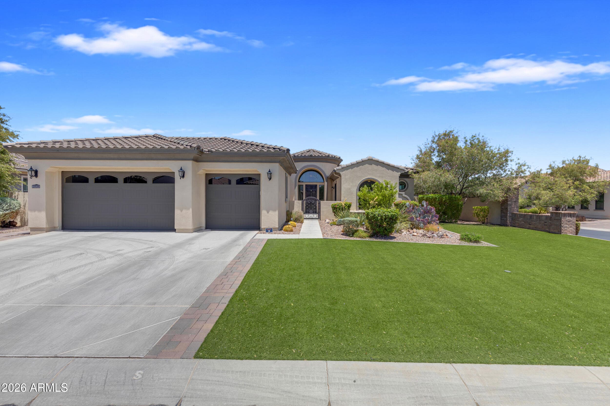 2538 E Ravenswood Drive — photo 5