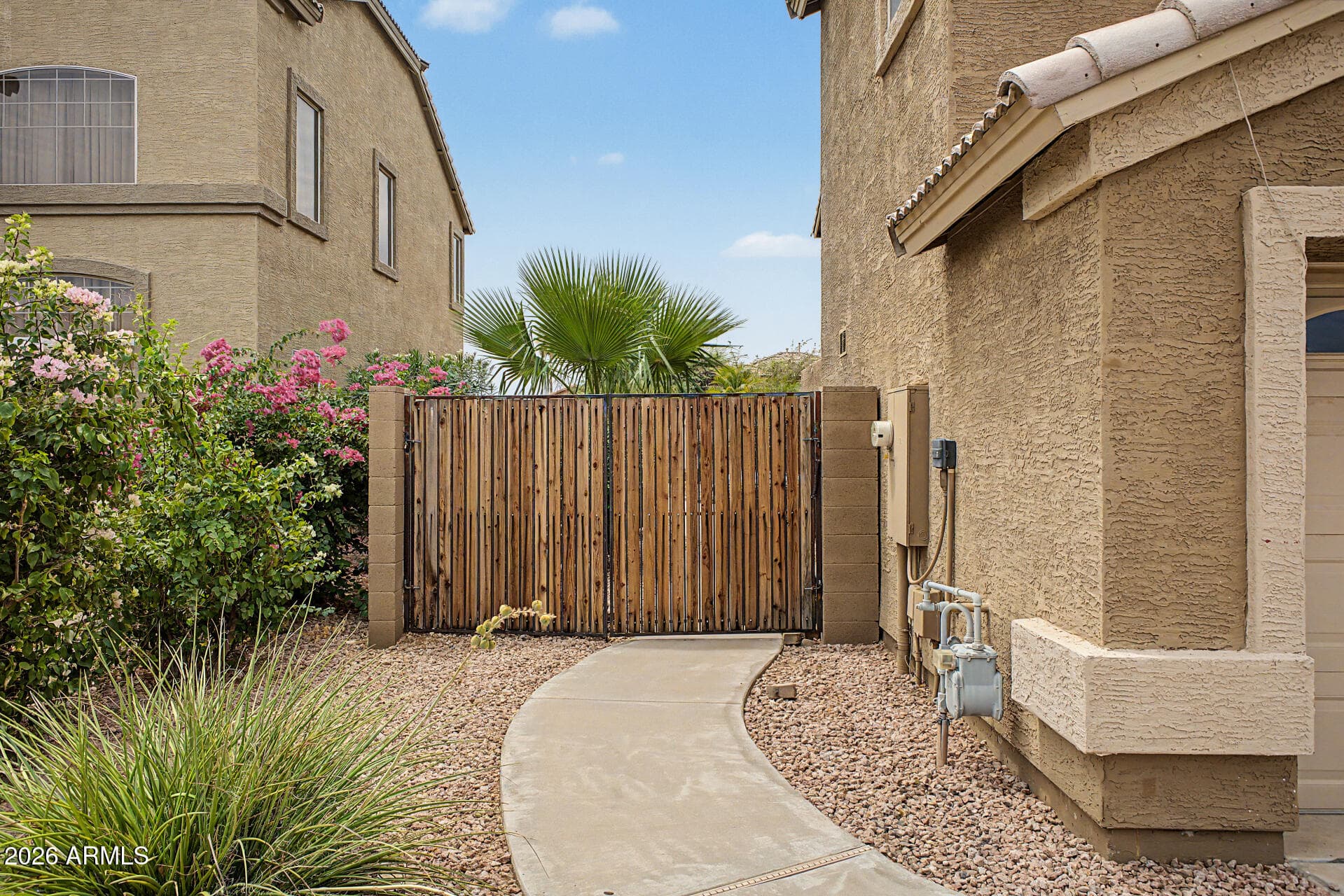 3533 E Wildhorse Drive — photo 4
