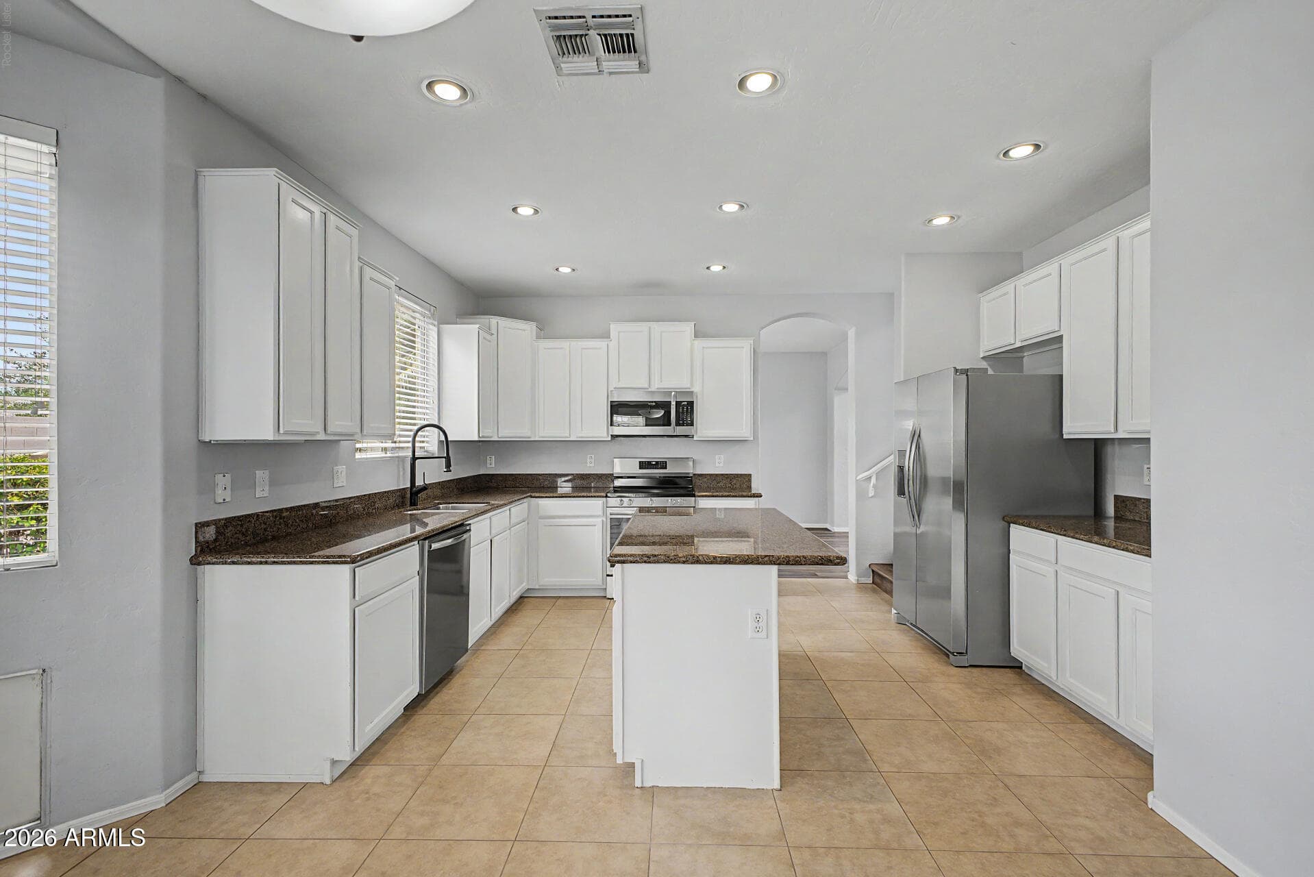 3533 E Wildhorse Drive — photo 8