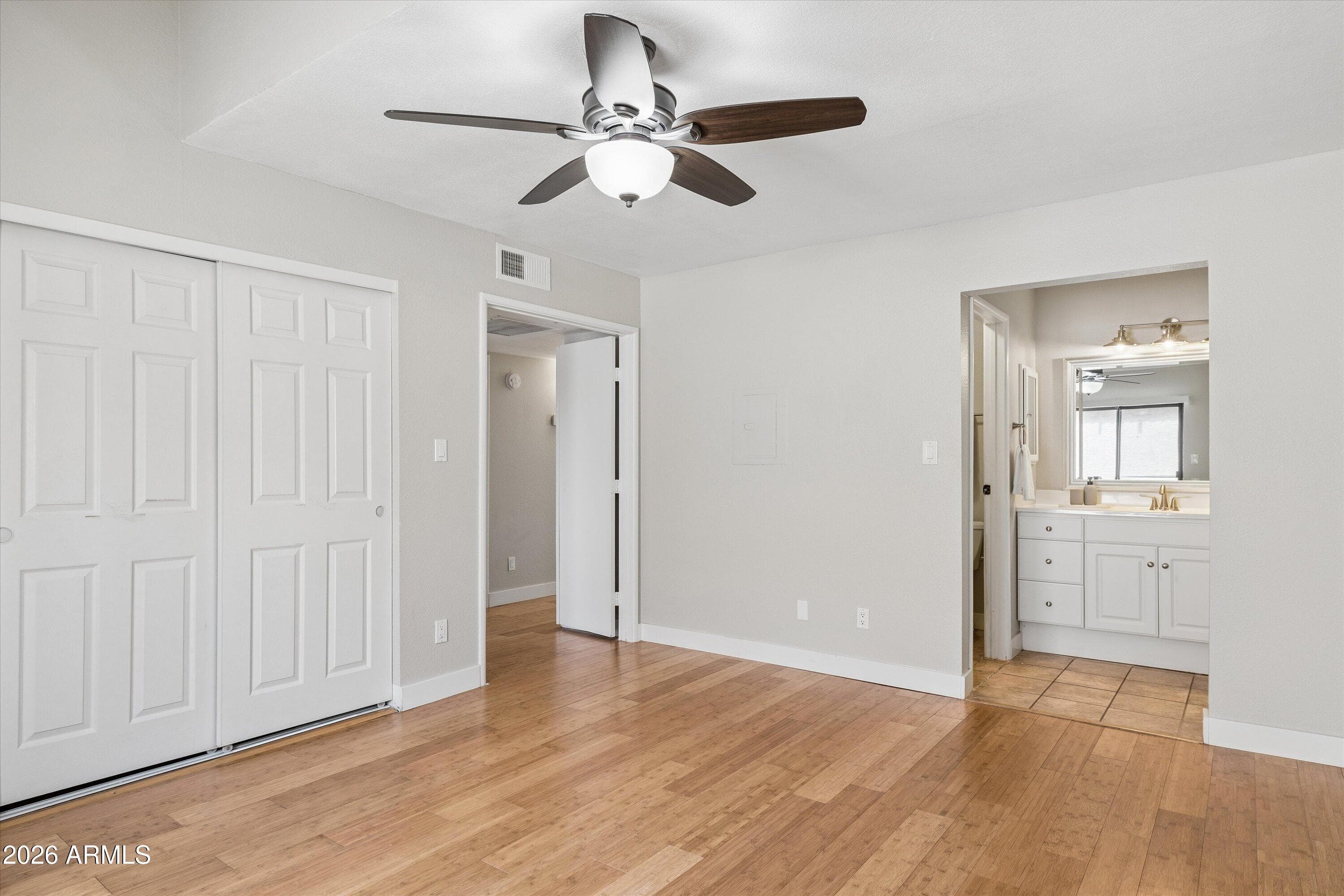 3102 E Clarendon Avenue 206 — photo 6