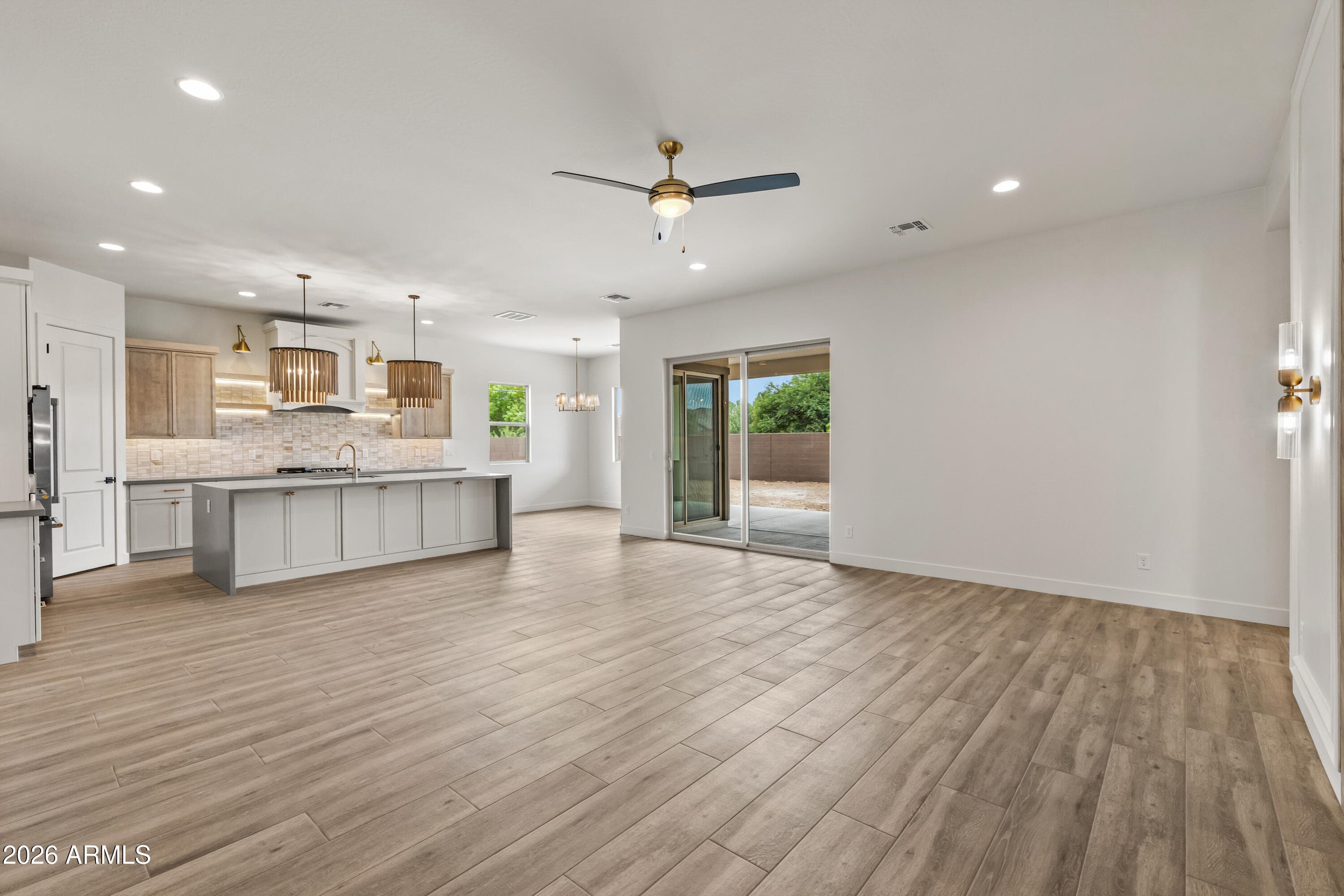 7331 W Lisbon Lane — photo 8