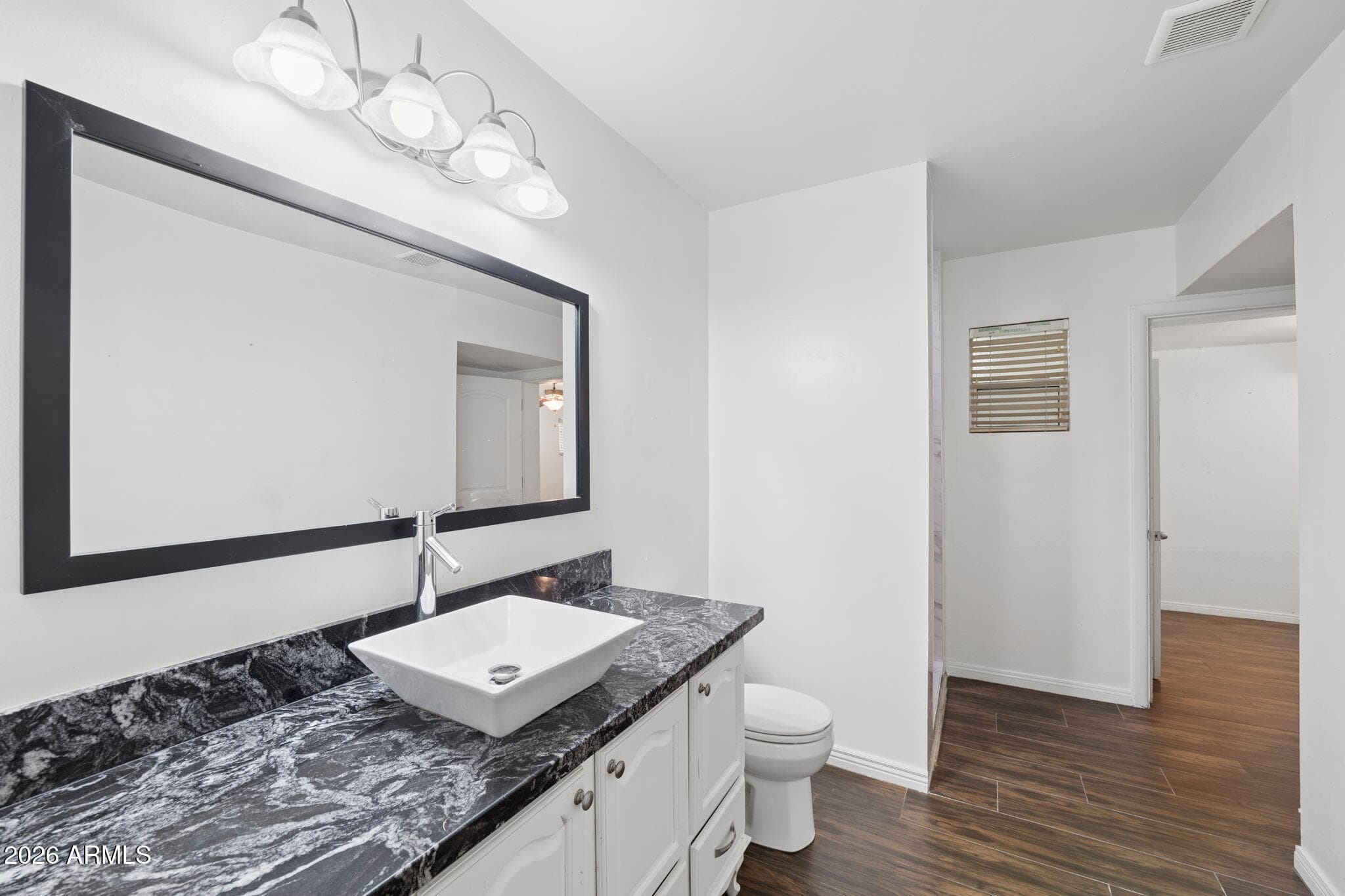 1802 E Missouri Avenue — photo 5