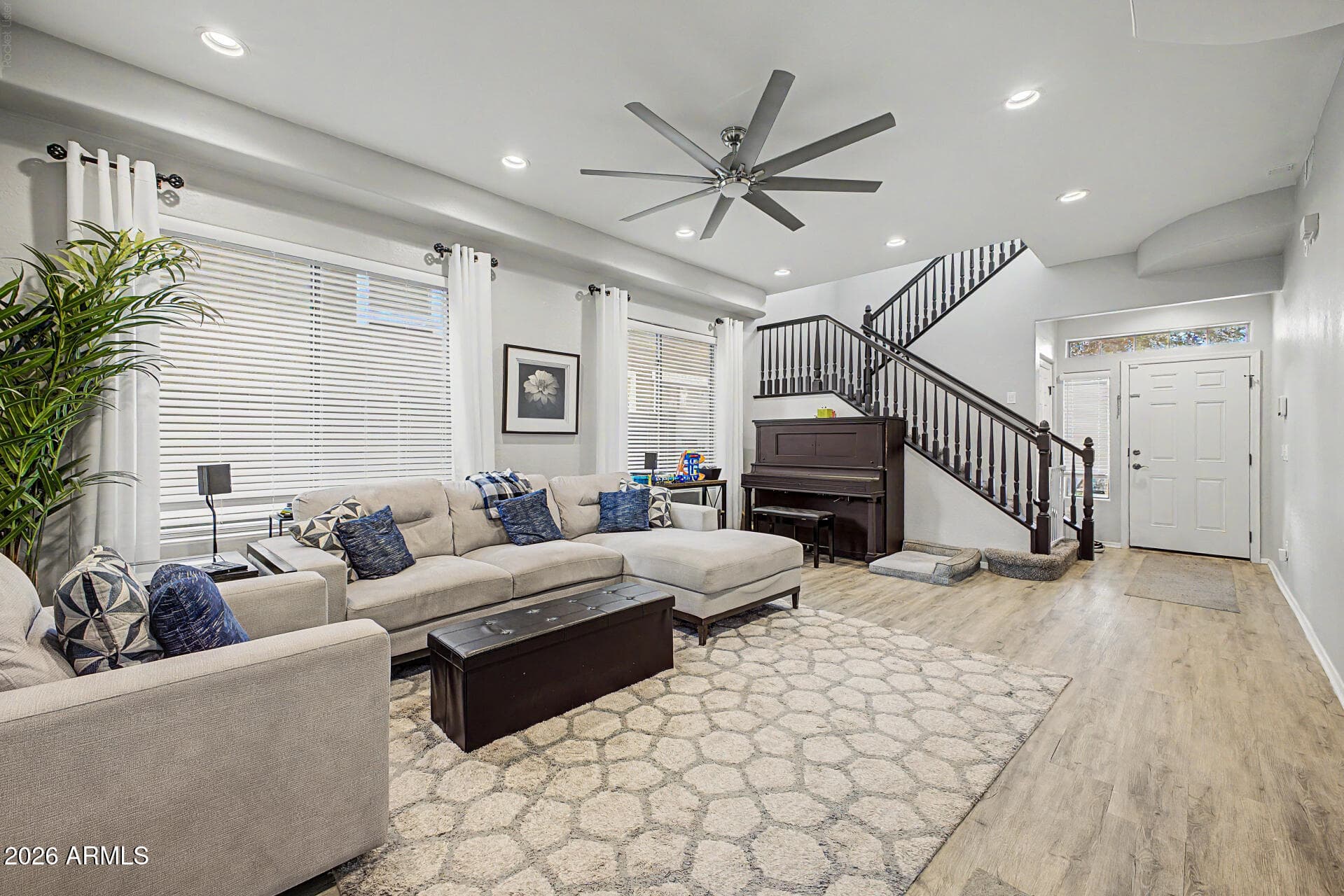 4343 E Vaughn Avenue — photo 8