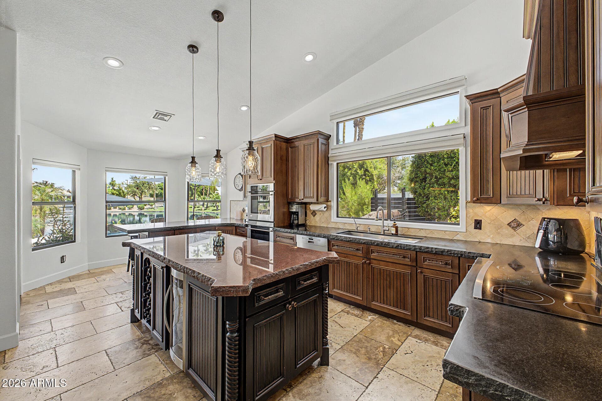 926 W Coast Drive — photo 5