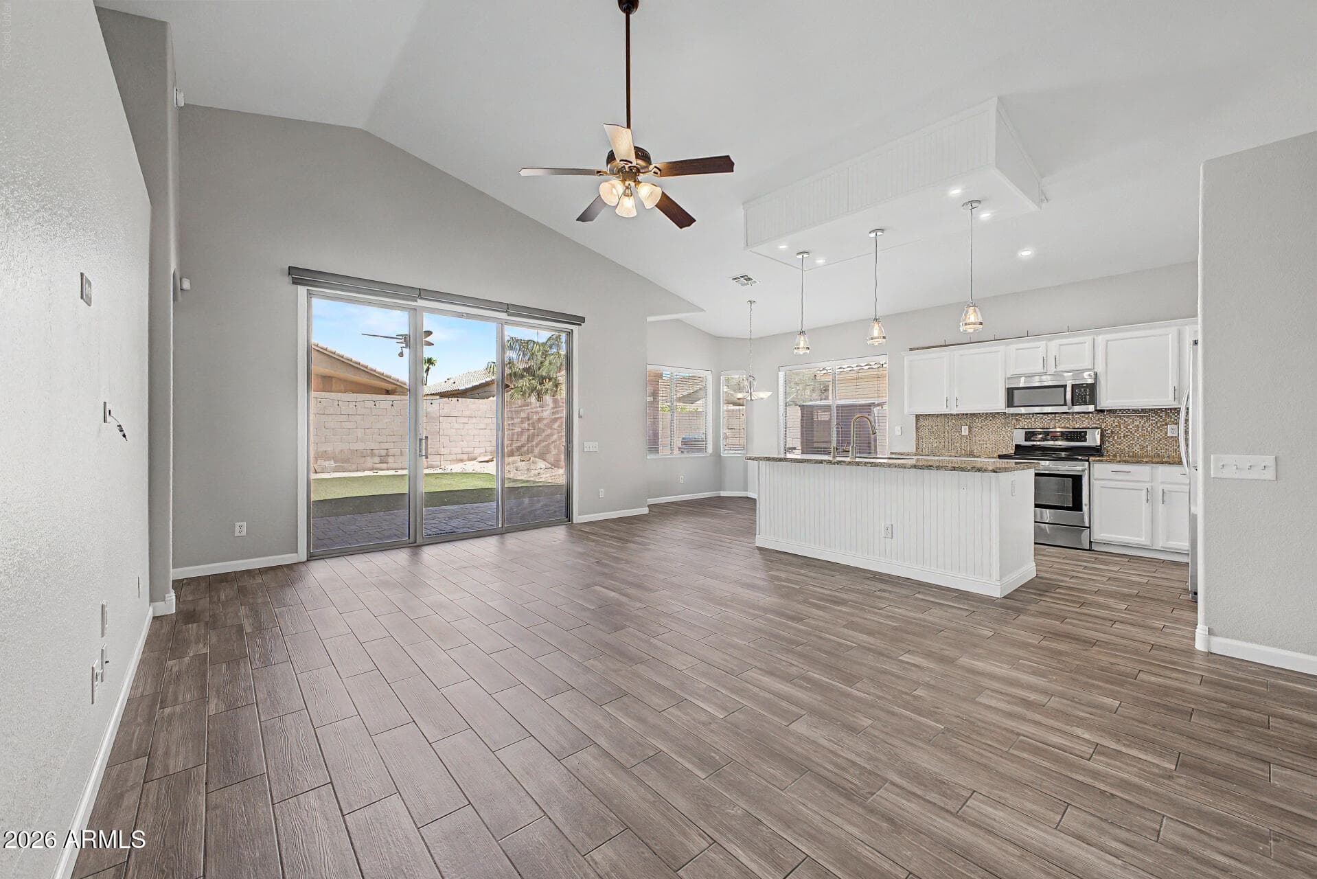 2428 E Cielo Grande Avenue — photo 3