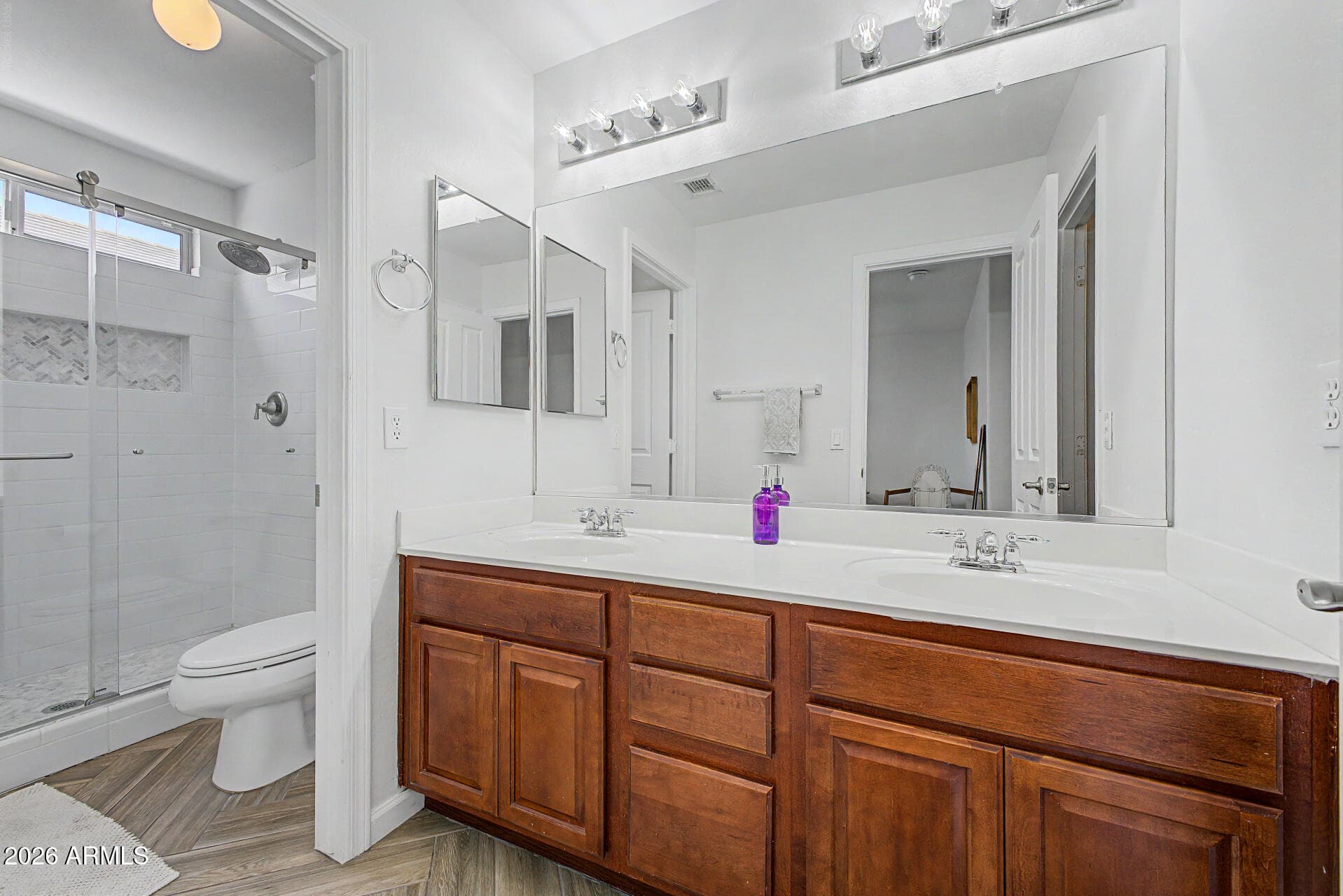 6026 S Cloverdale Lane — photo 4