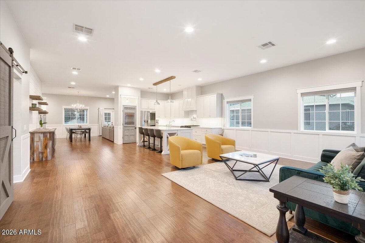 4311 E Earll Drive — photo 3