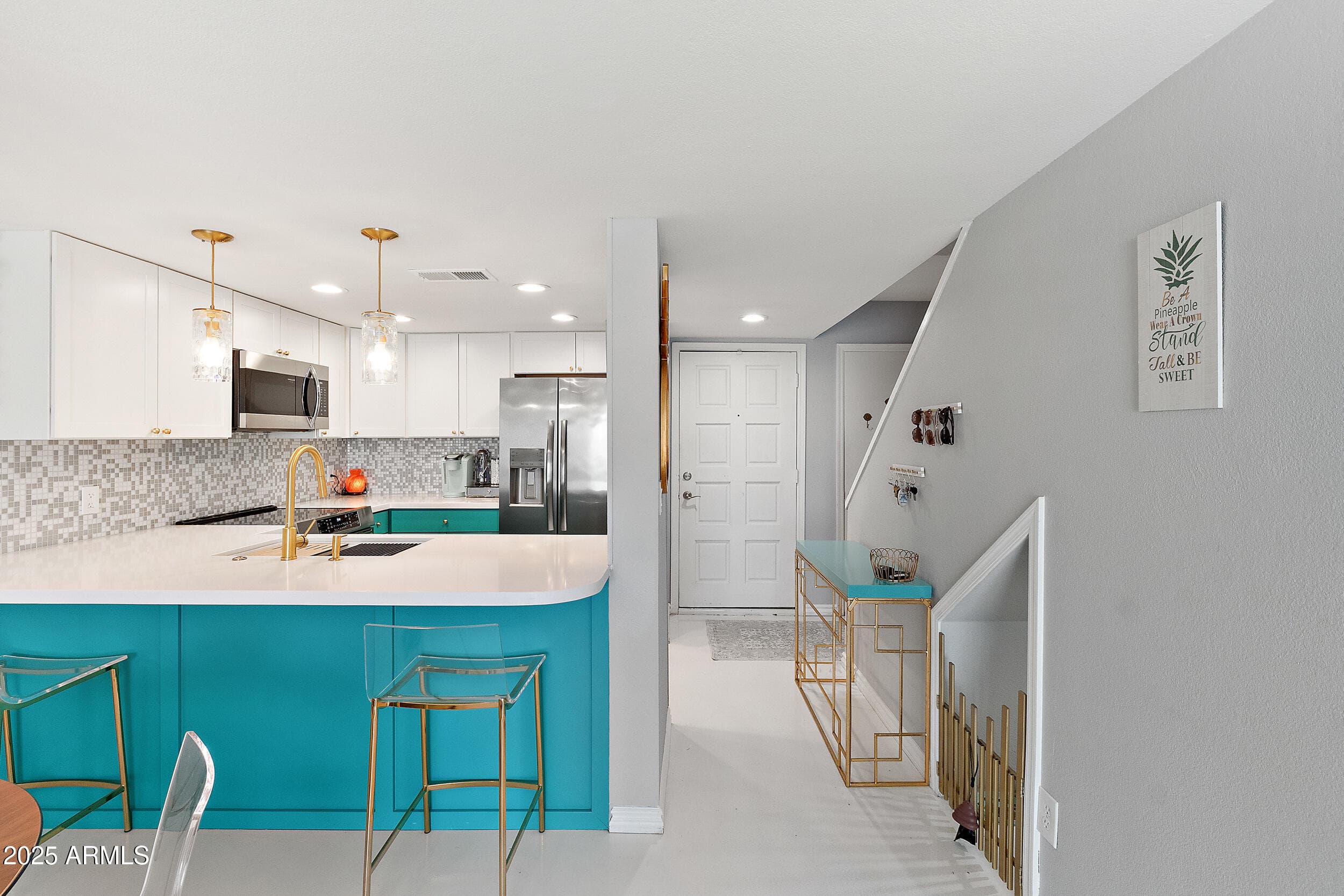 122 S Hardy Drive 8 — photo 2