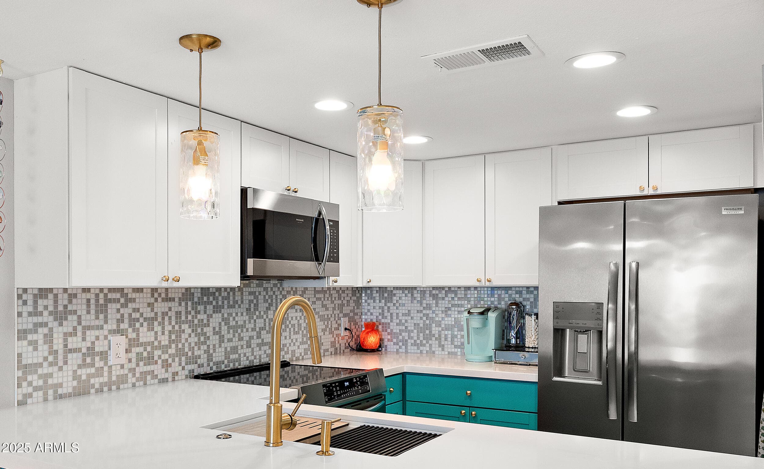 122 S Hardy Drive 8 — photo 4