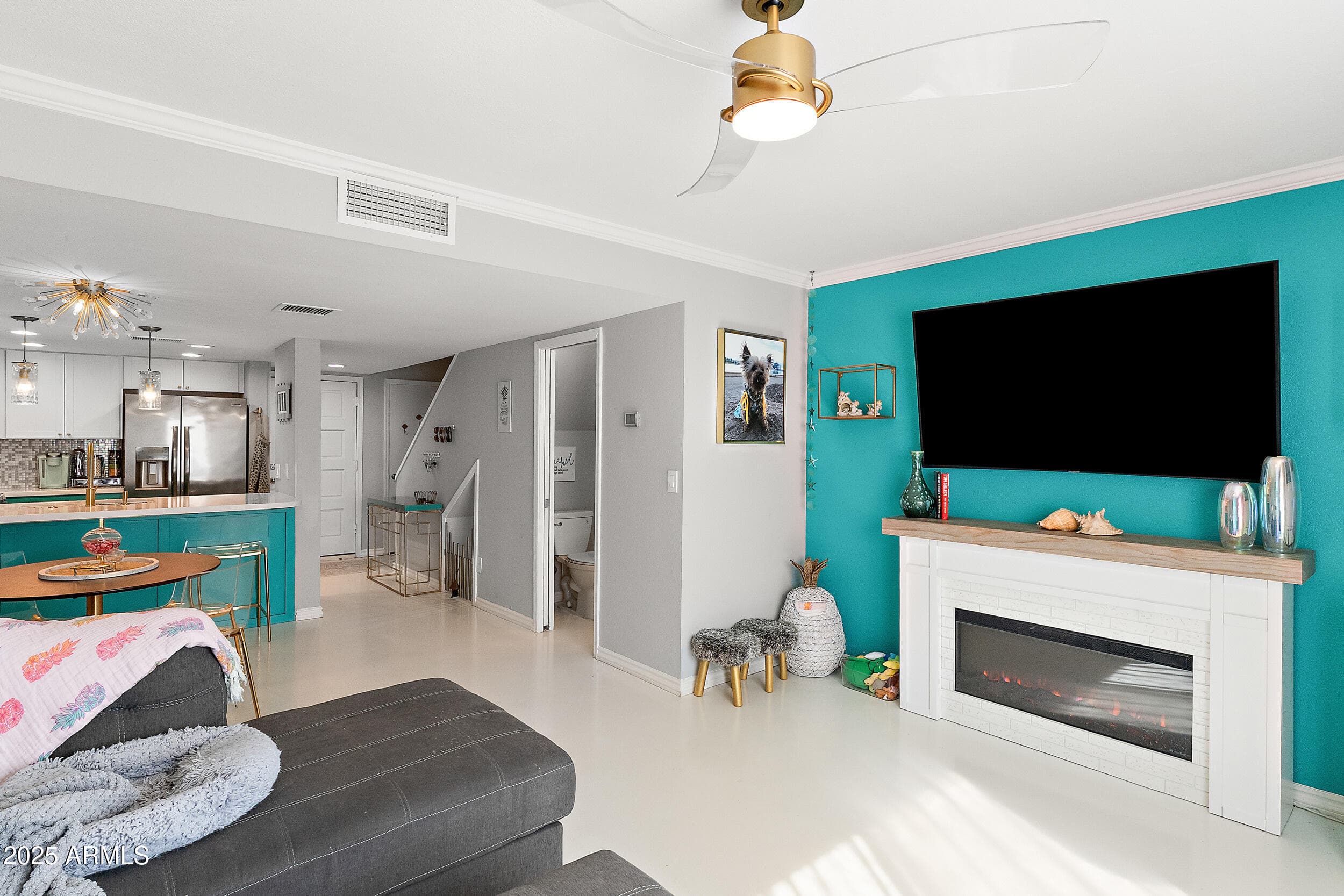 122 S Hardy Drive 8 — photo 8