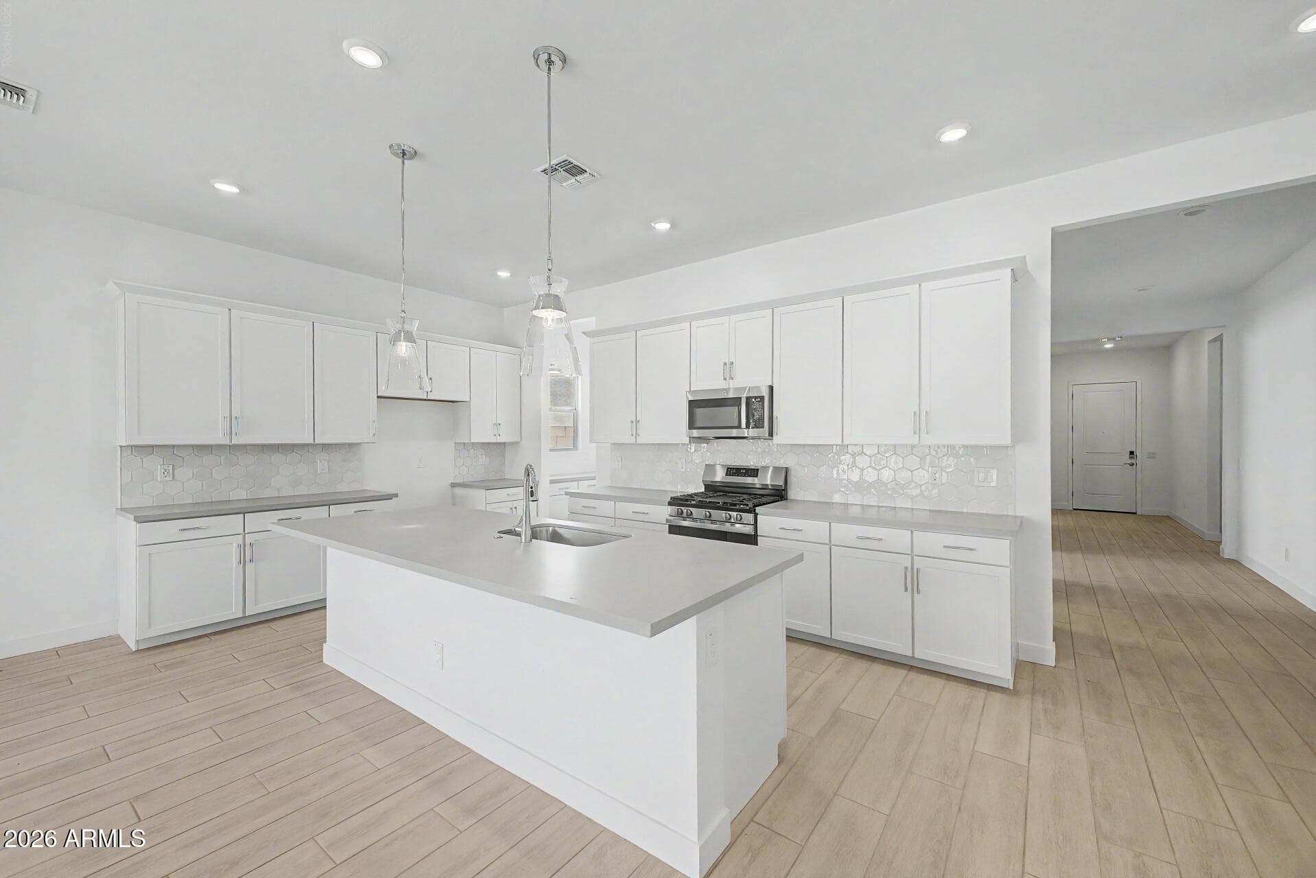22204 W Blackhawk Drive — photo 5