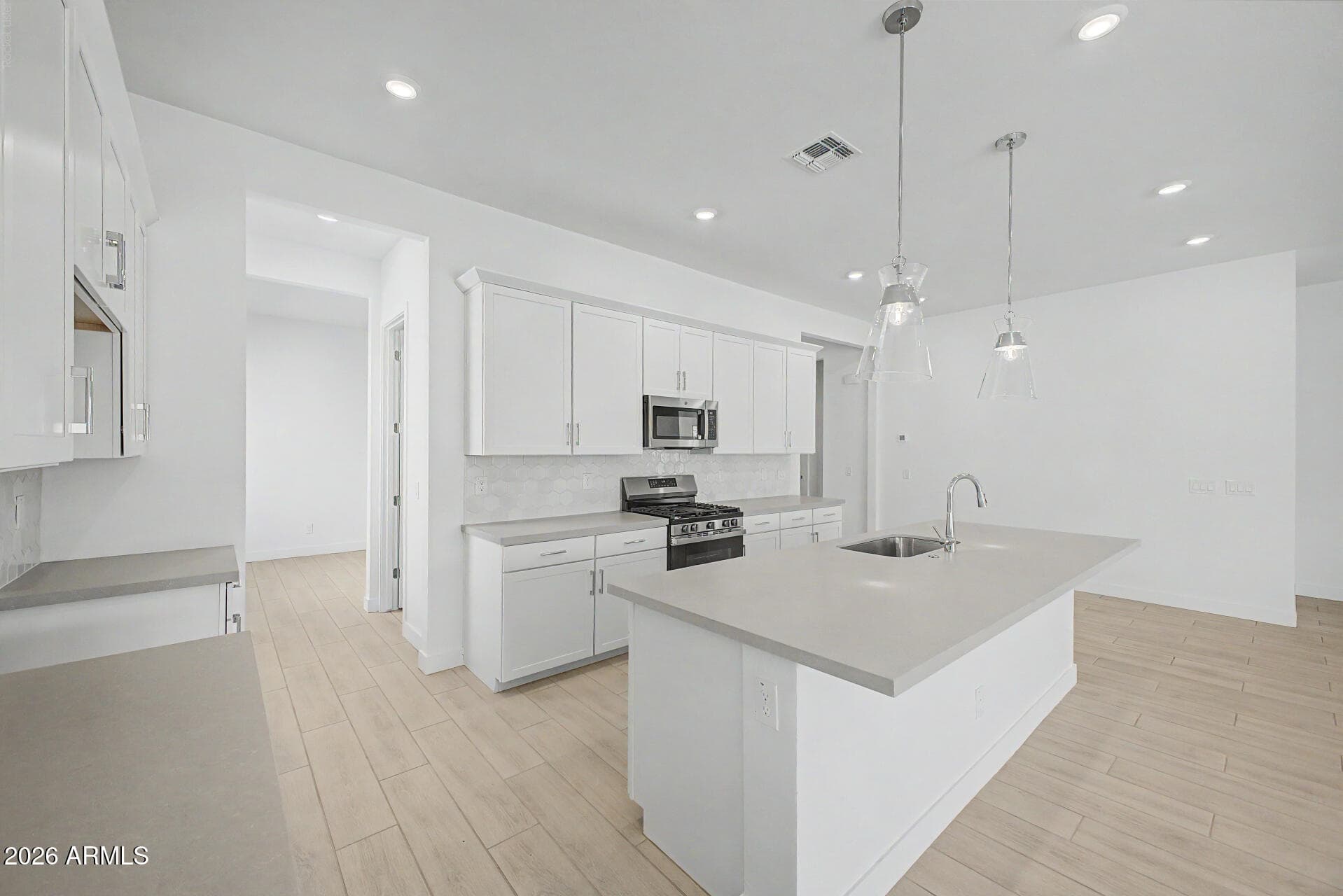 22204 W Blackhawk Drive — photo 6