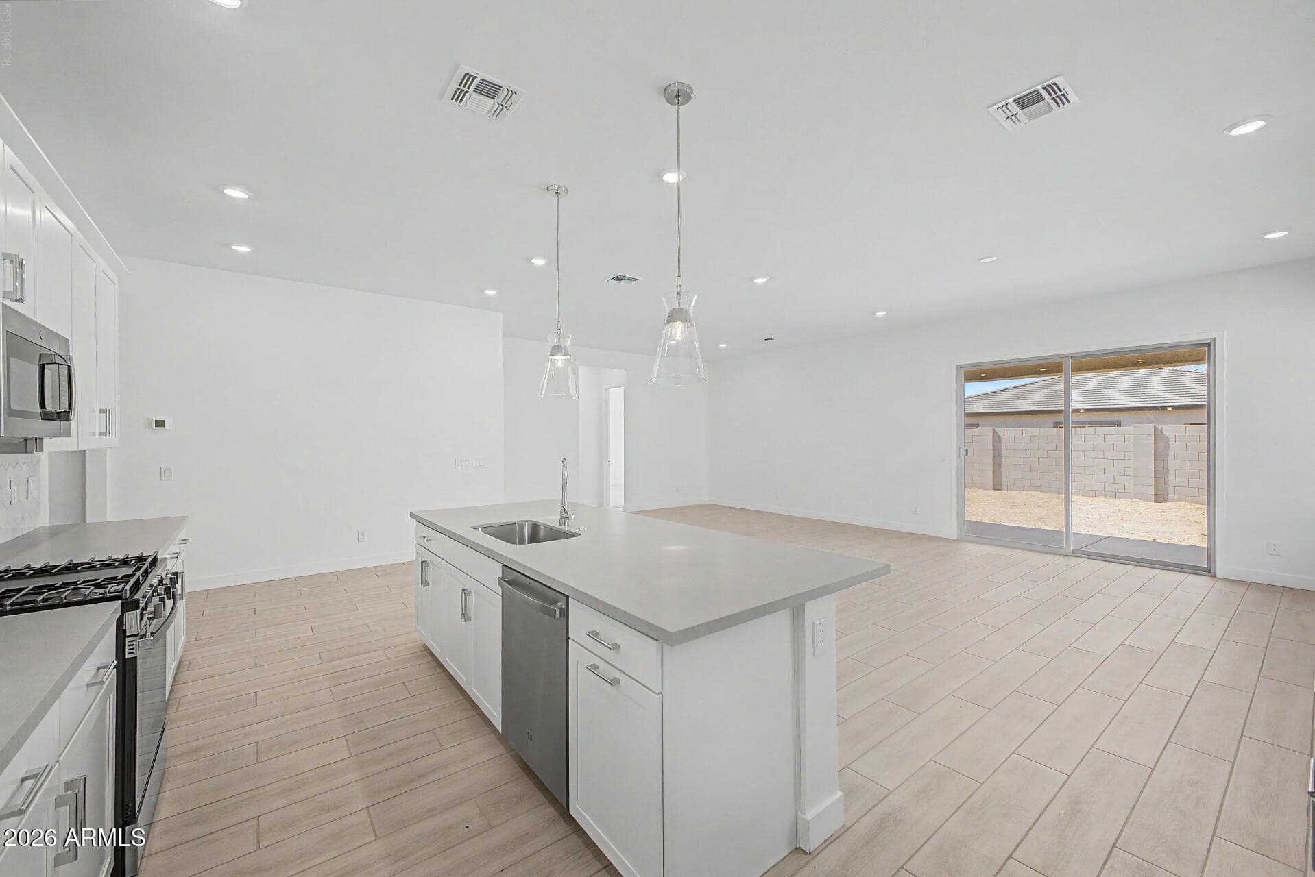 22204 W Blackhawk Drive — photo 8