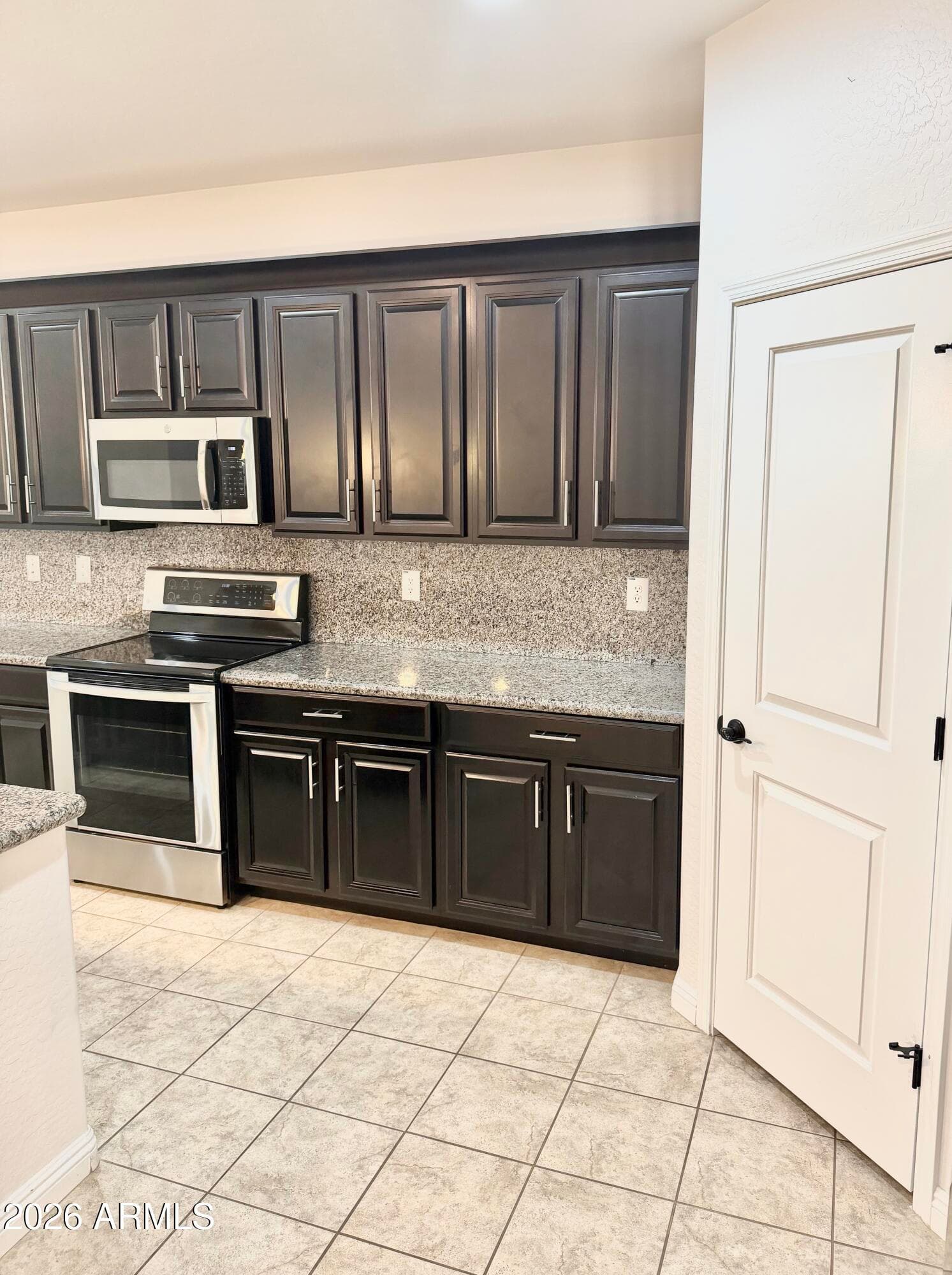 146 E Bernie Lane — photo 8