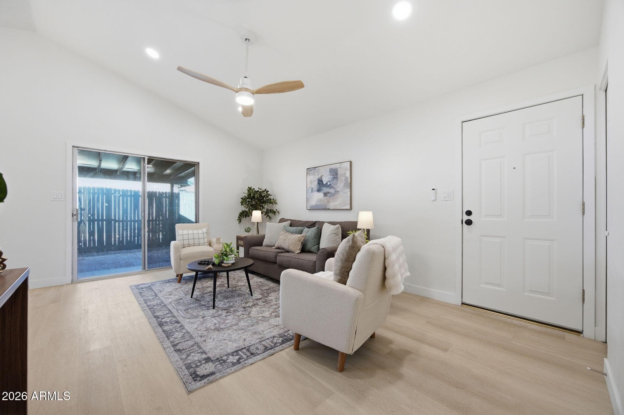 8011 N 49th Avenue — photo 5
