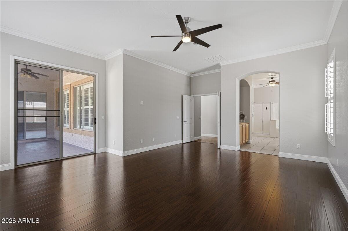 845 N Thunderbird Avenue — photo 8