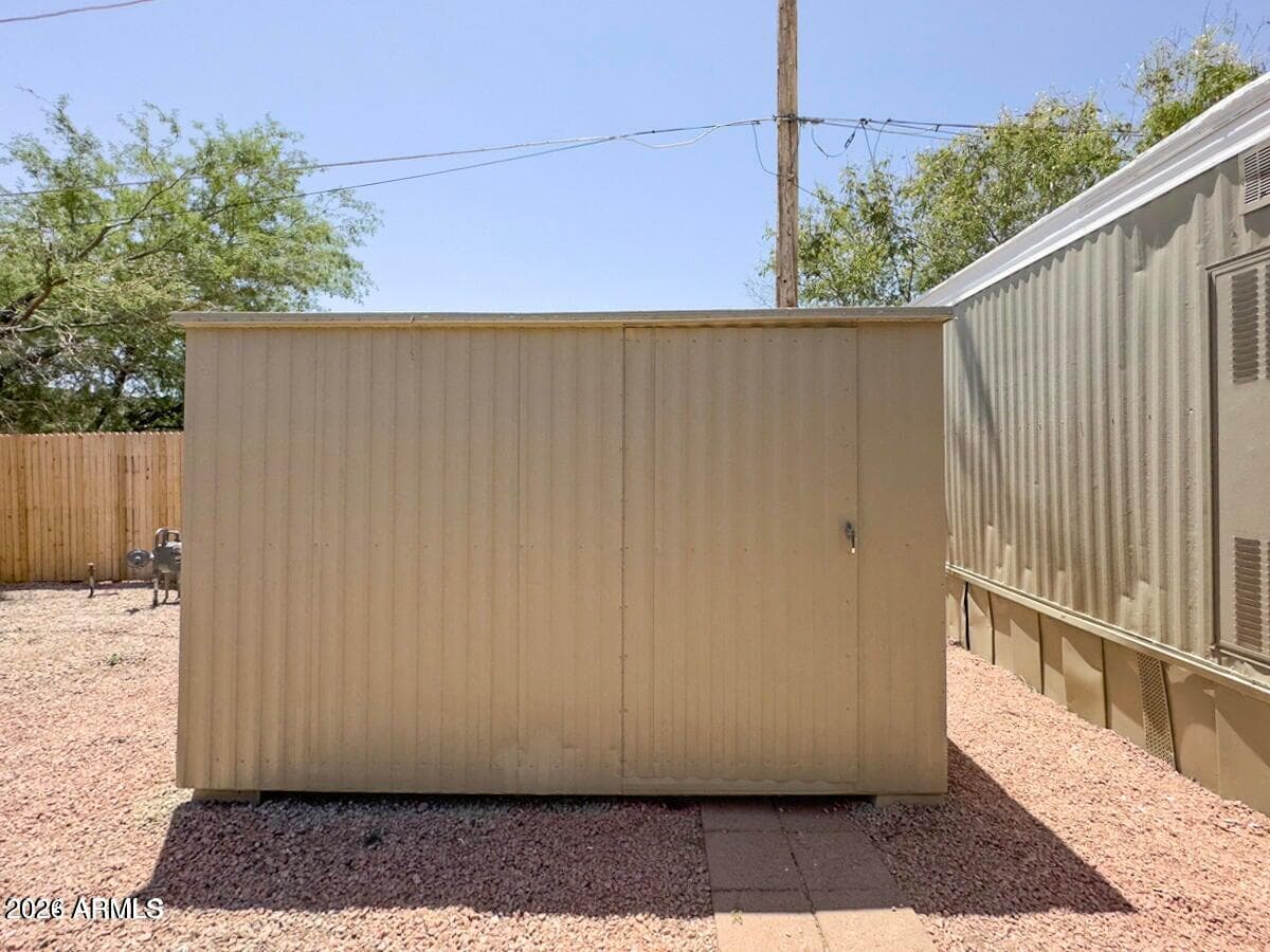 929 N Delaware Drive 8 — photo 4