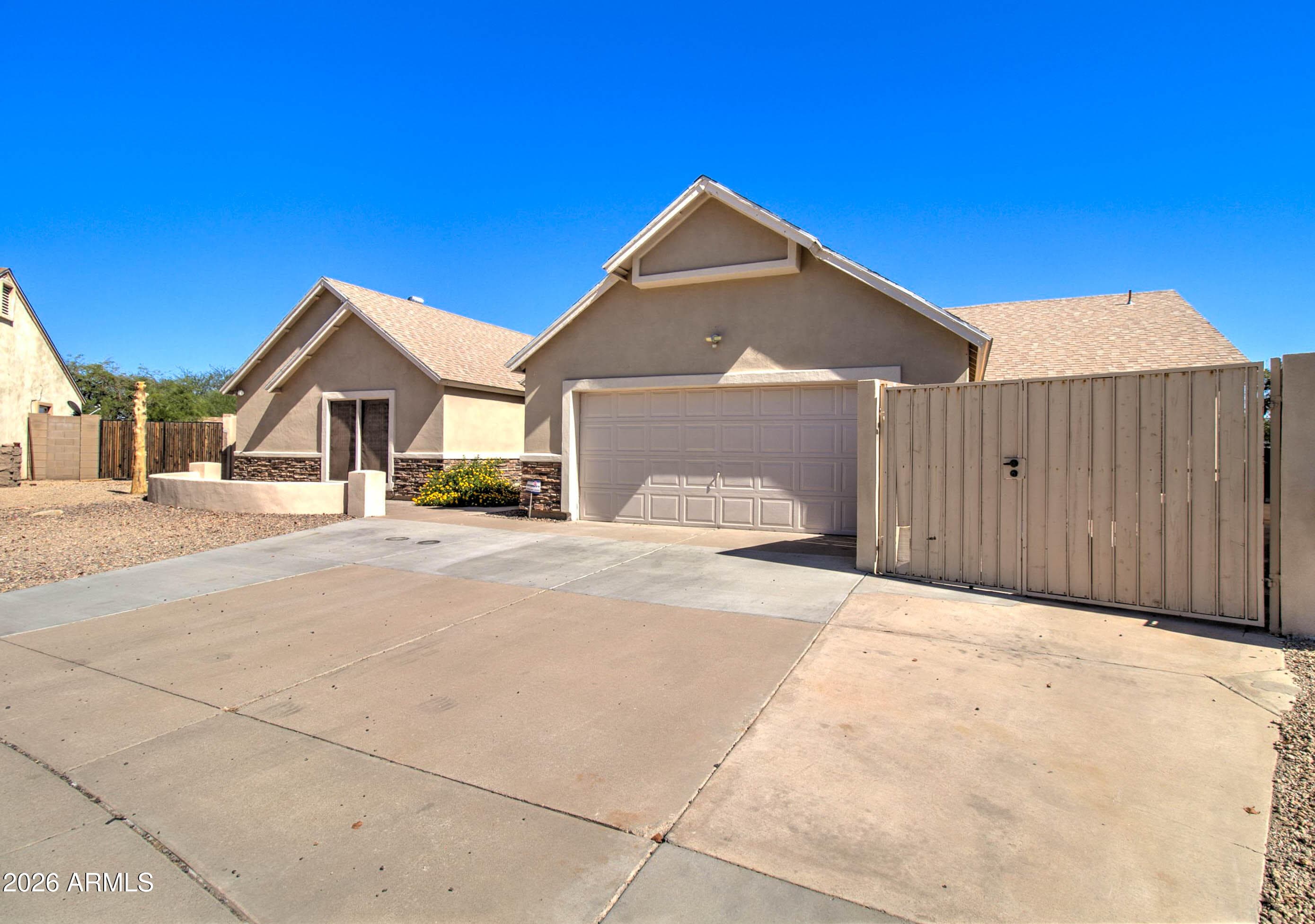 4509 E Pearce Road — photo 2