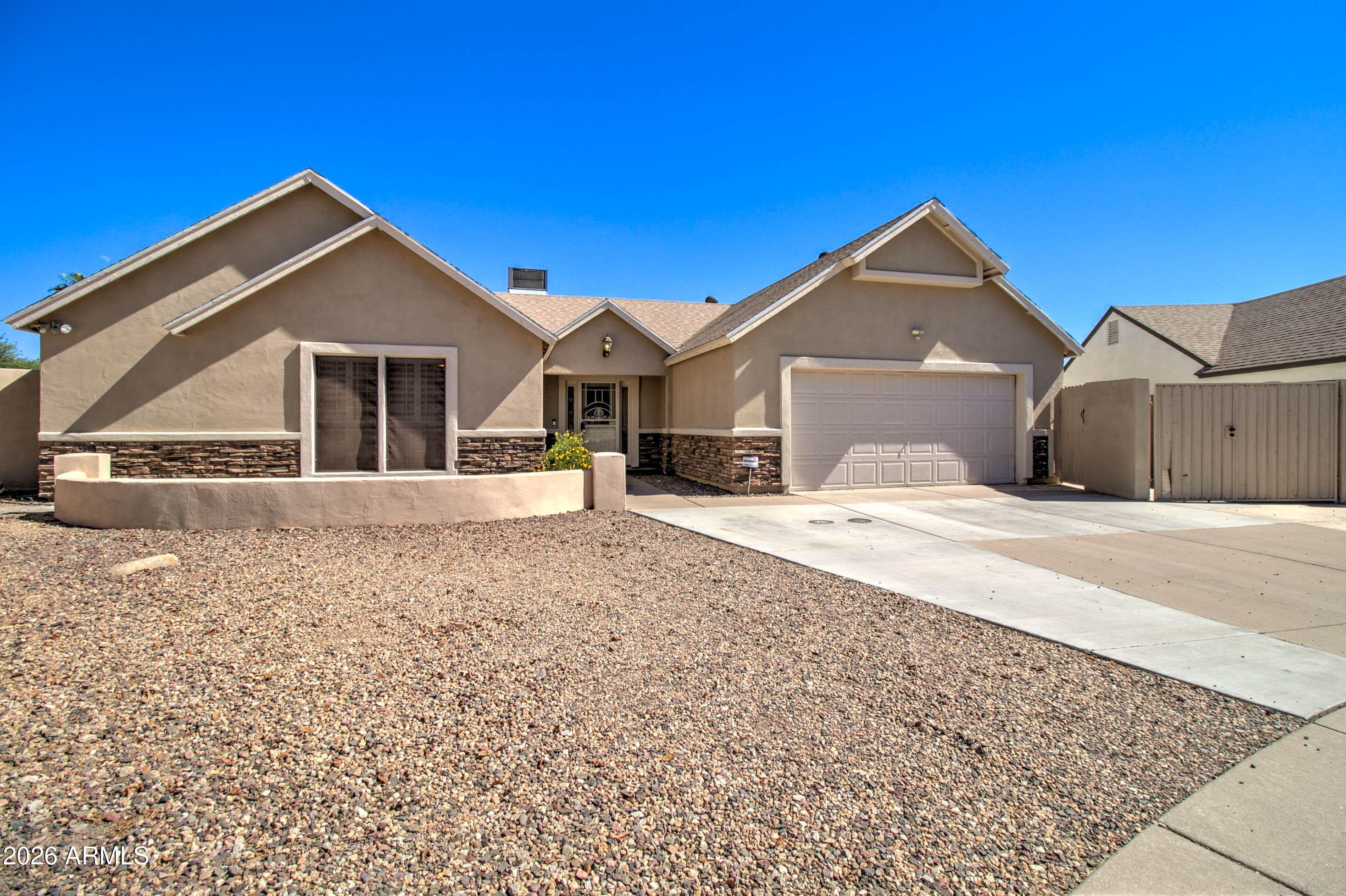 4509 E Pearce Road — photo 3