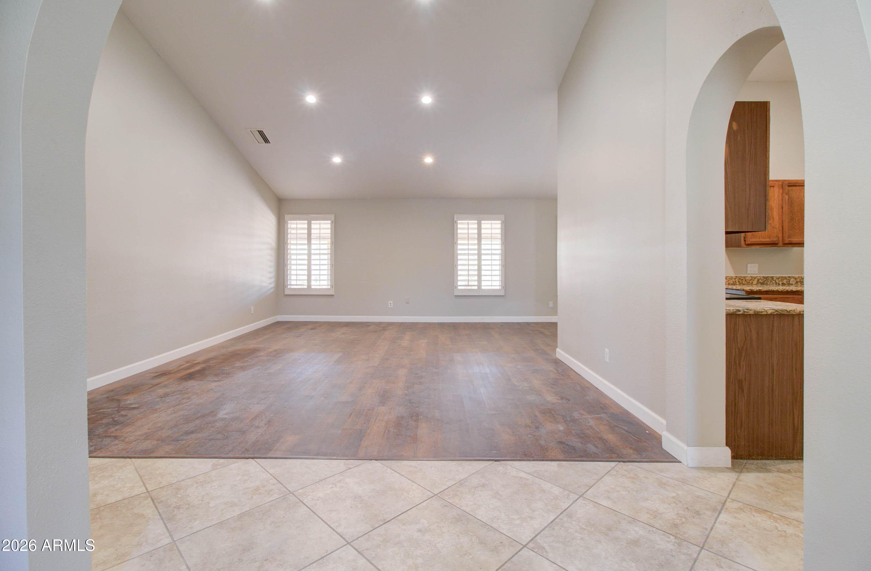 4509 E Pearce Road — photo 6