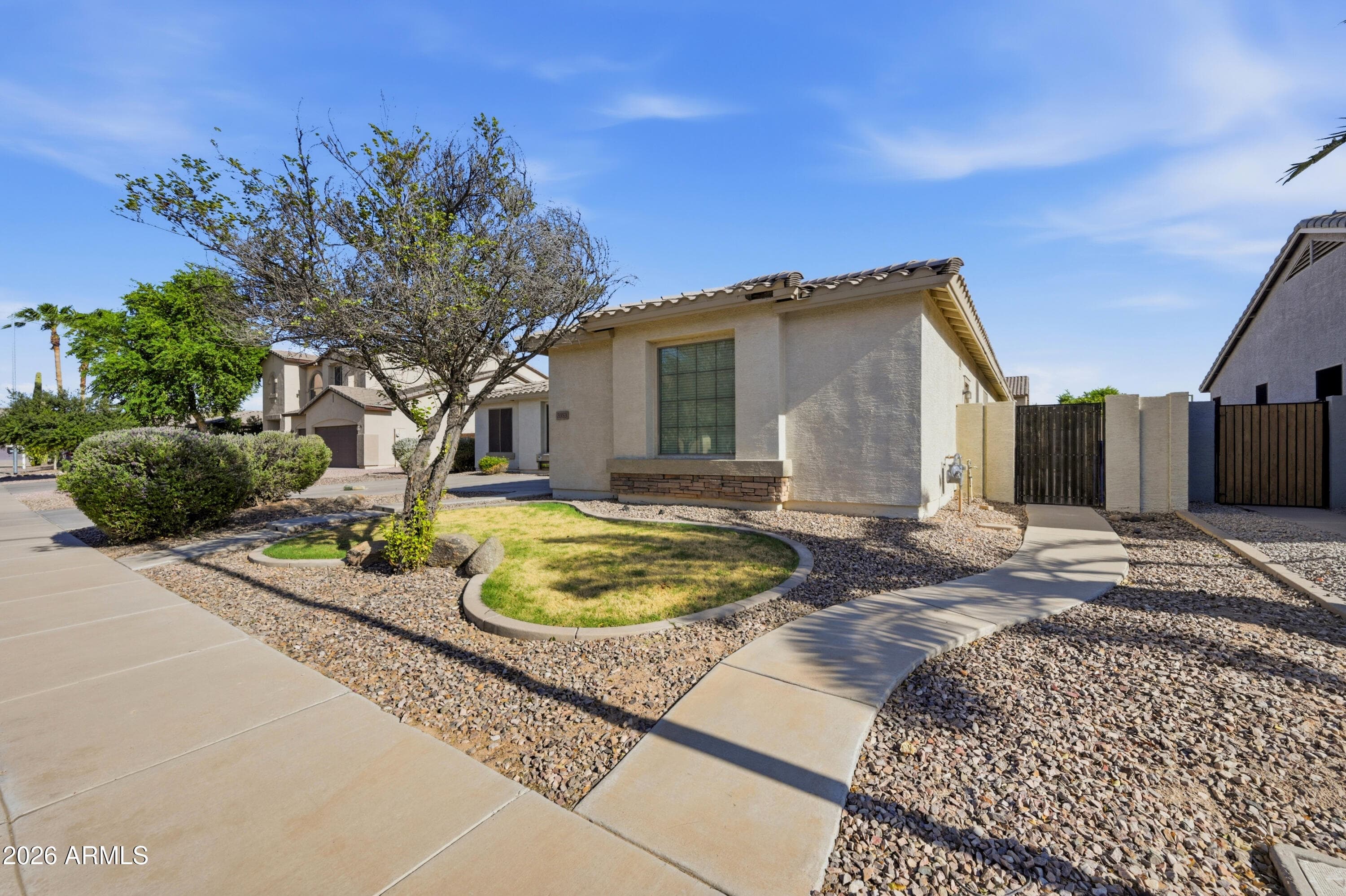 3353 E Canyon Way — photo 2