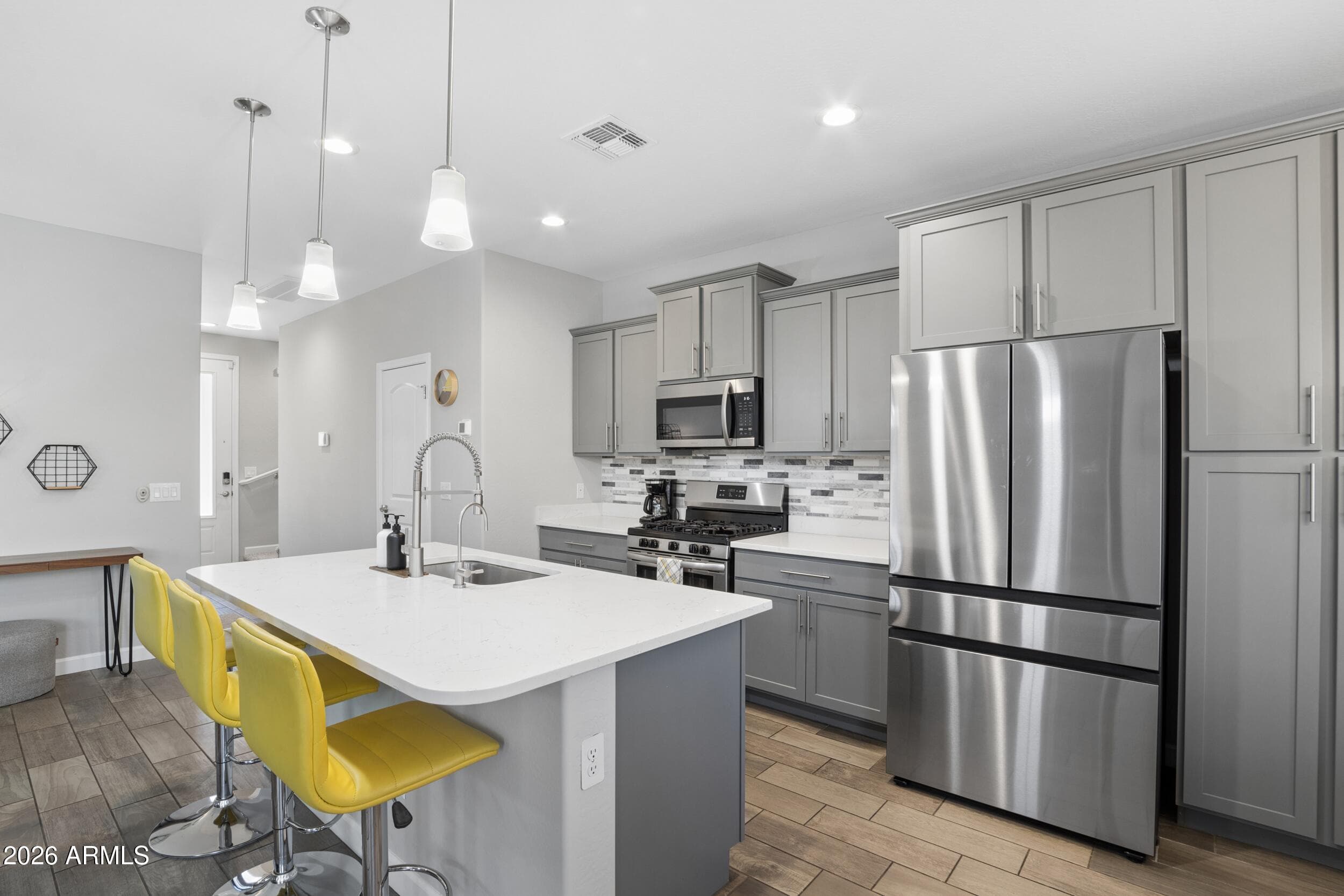 431 W 9th Street — photo 7