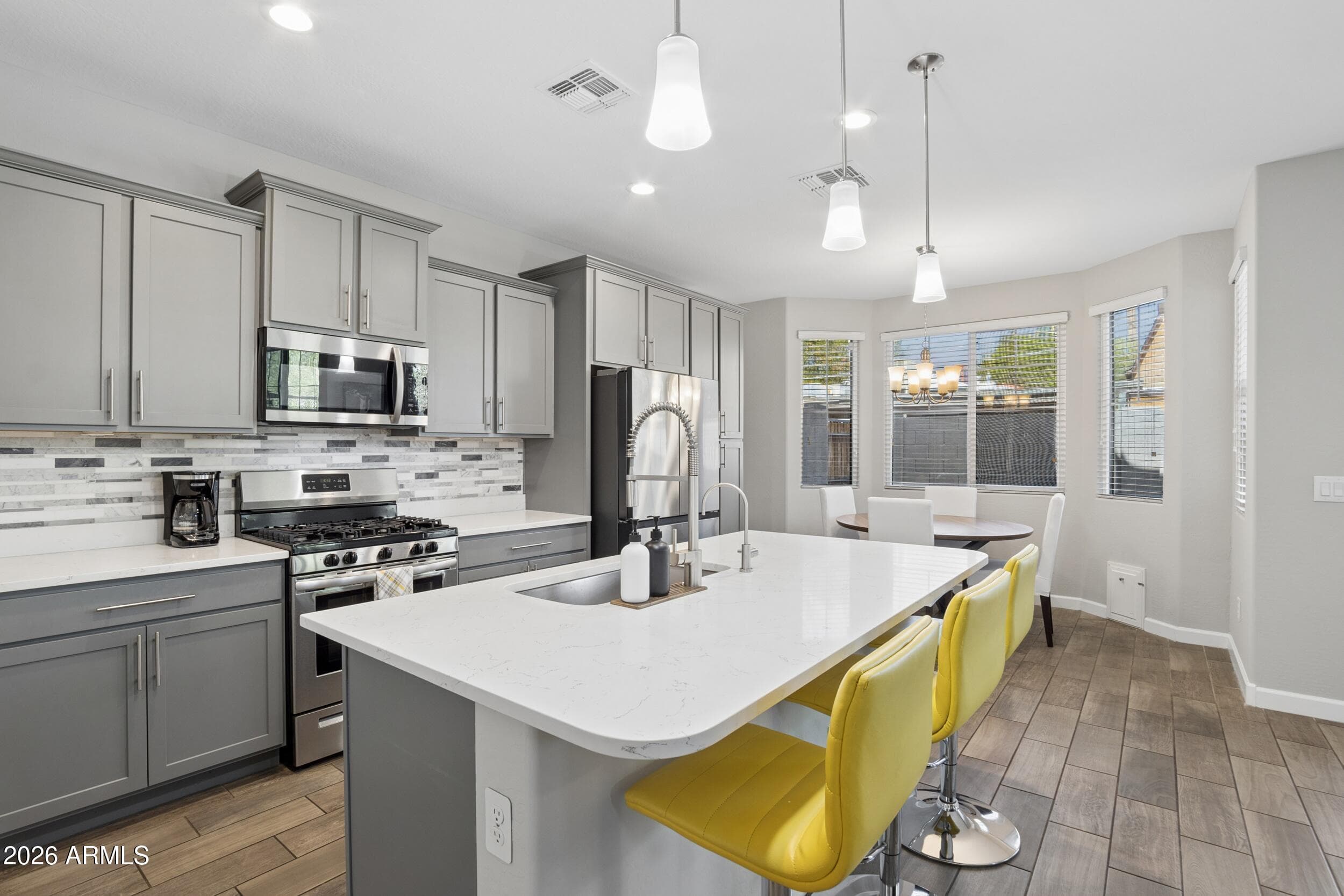 431 W 9th Street — photo 6